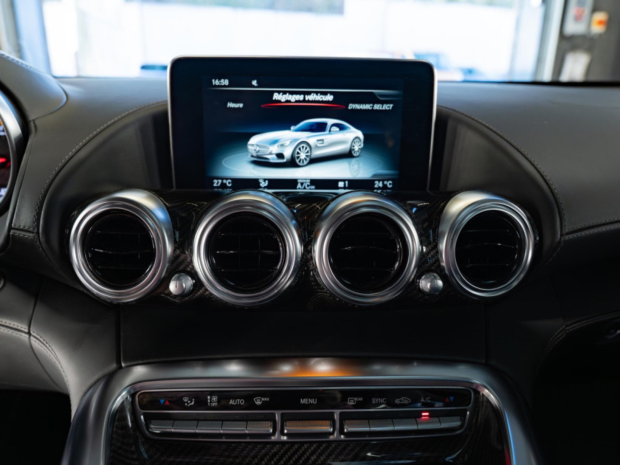 Mercedes AMG GT S Coupe Speedshift 7G-DCT*CARBON*PANO*360 (2015) - Photo 17