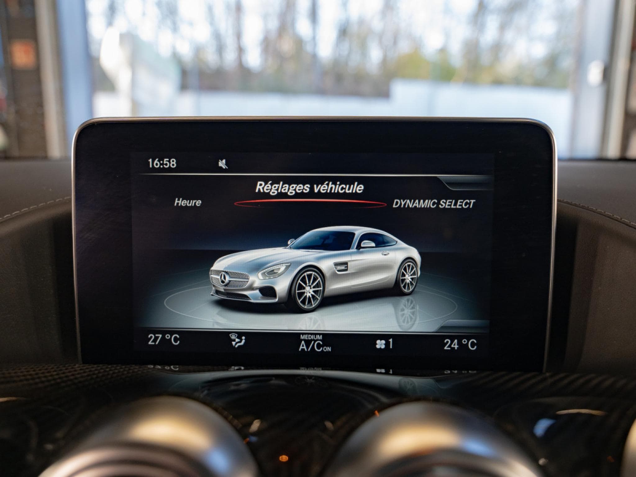 Mercedes AMG GT S Coupe Speedshift 7G-DCT*CARBON*PANO*360 (2015) - Photo 18