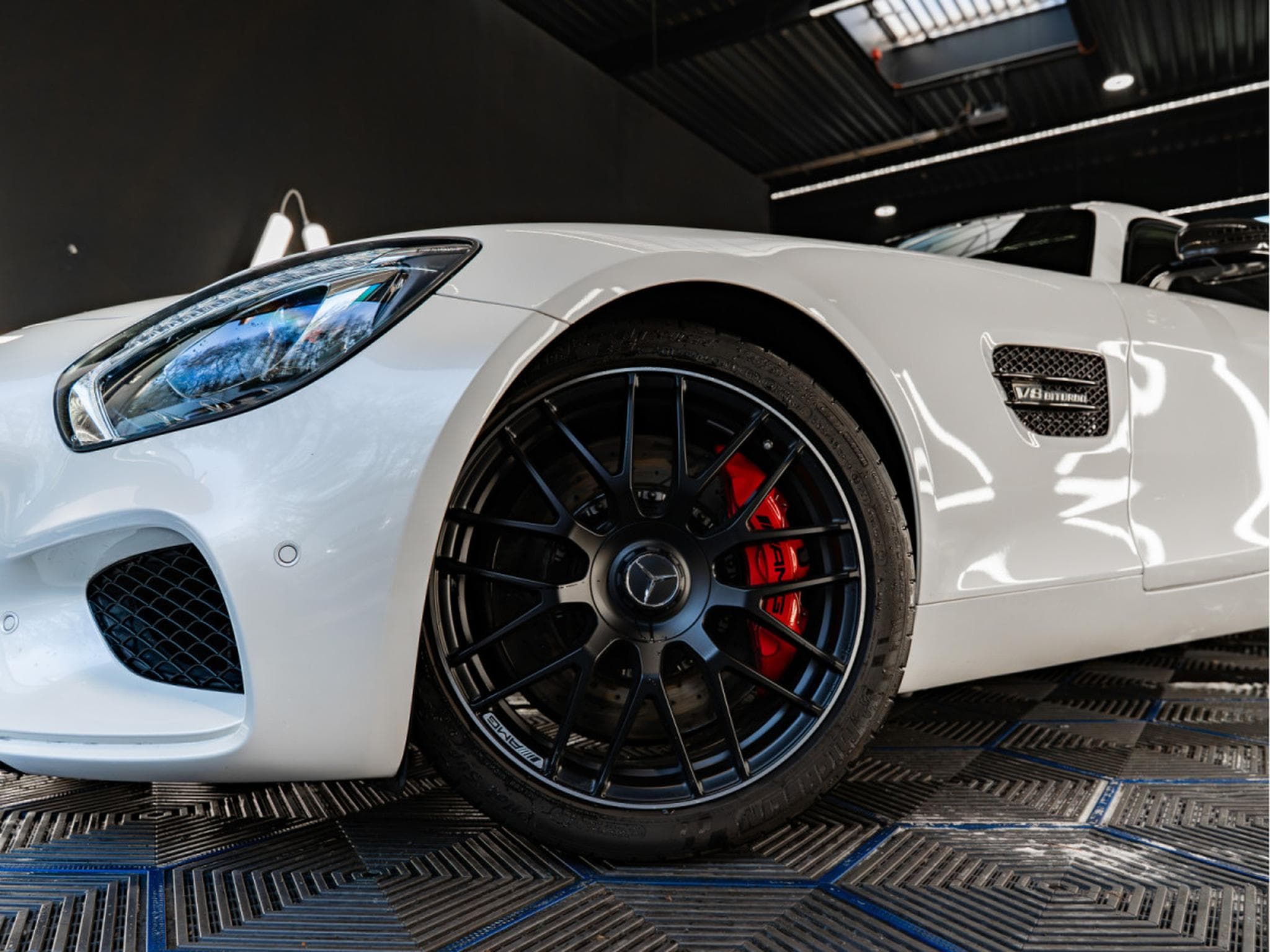 Mercedes AMG GT S Coupe Speedshift 7G-DCT*CARBON*PANO*360 (2015) - Photo 2