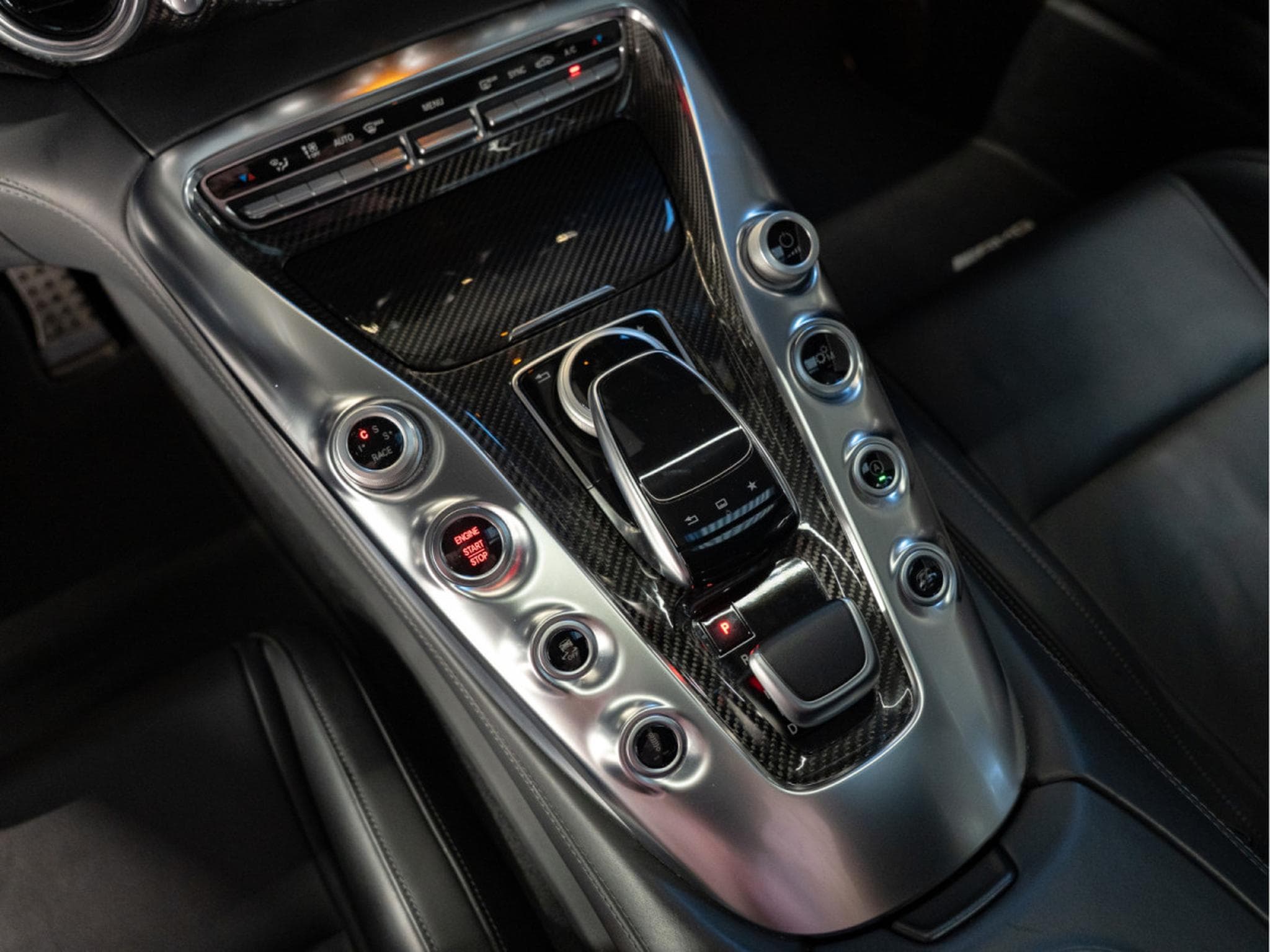 Mercedes AMG GT S Coupe Speedshift 7G-DCT*CARBON*PANO*360 (2015) - Photo 20