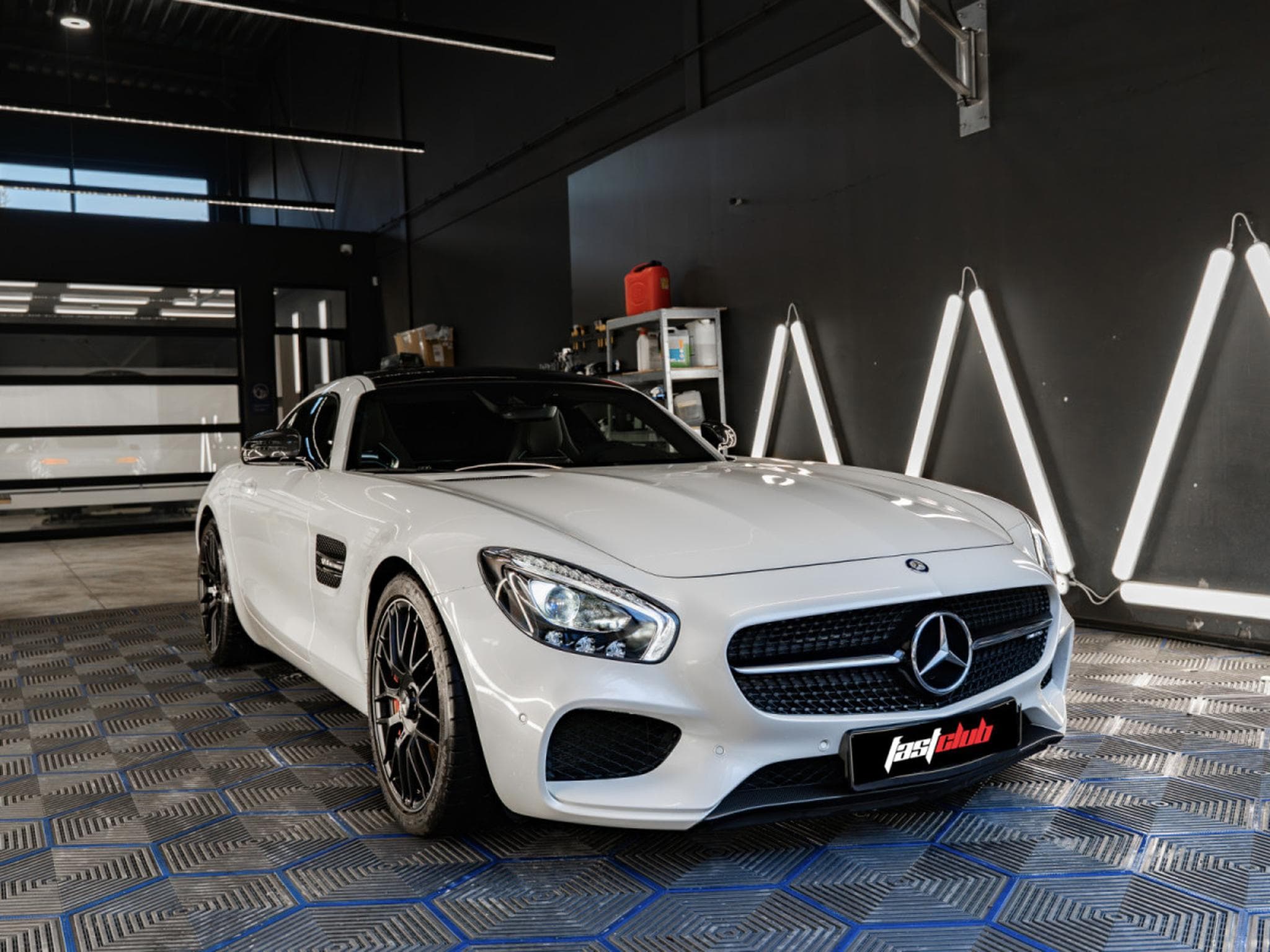 Mercedes AMG GT S Coupe Speedshift 7G-DCT*CARBON*PANO*360 (2015) - Photo 6