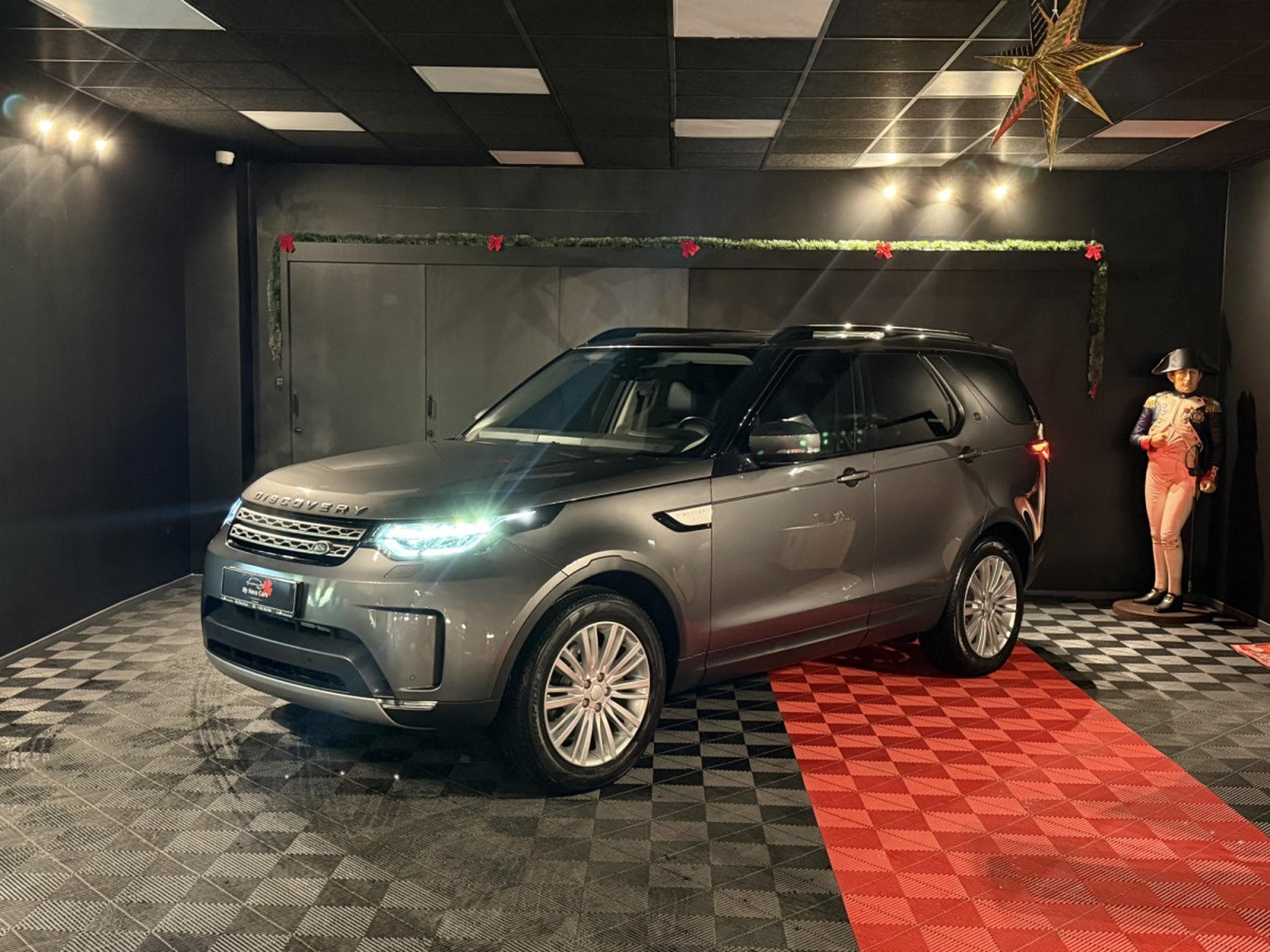 Land-Rover Discovery Discovery 5 HSE 241CV 7 Places (2017) - Photo 2