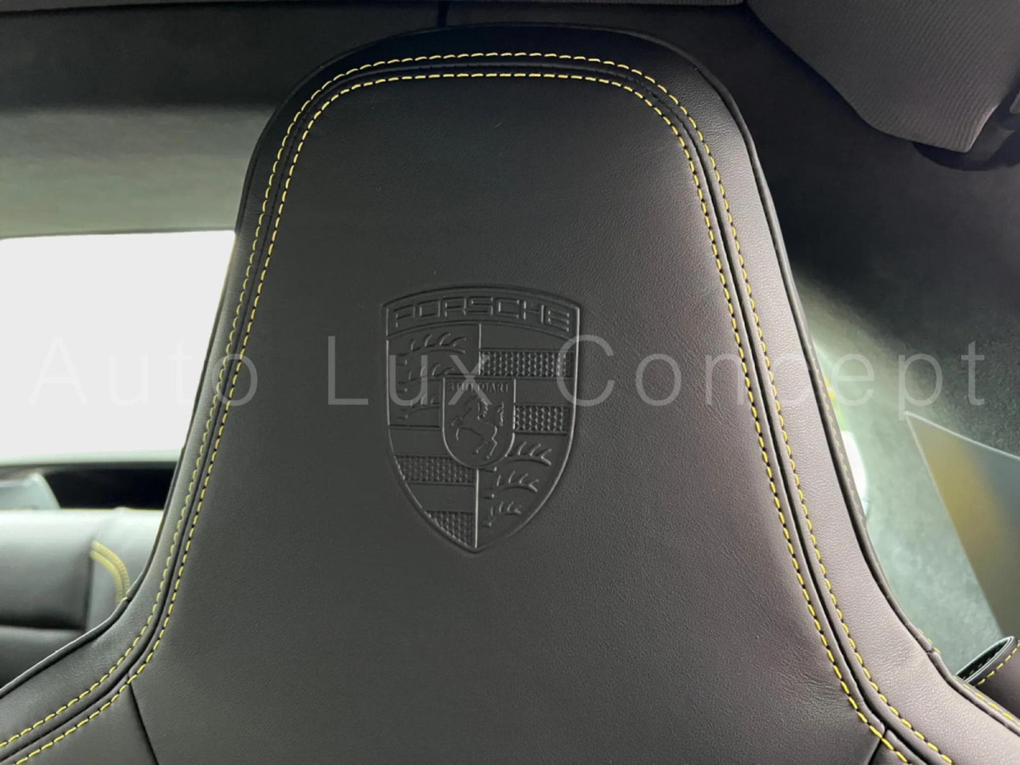 Porsche 911 Porsche 911 Targa 4 GTS (2026) - Foto 14