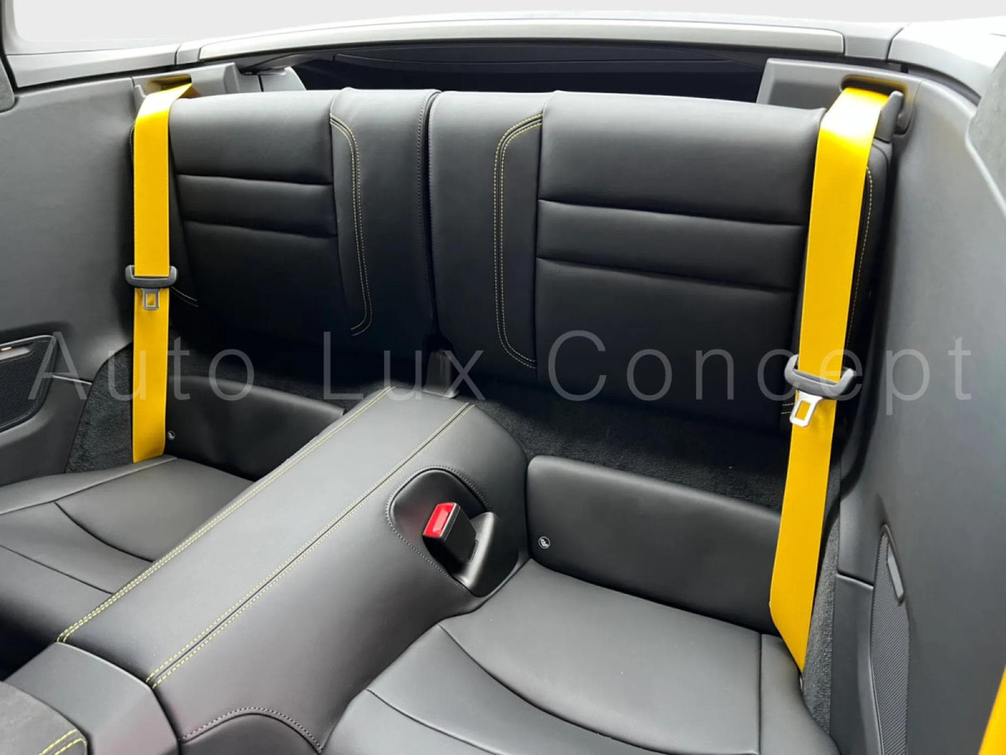 Porsche 911 Porsche 911 Targa 4 GTS (2026) - Foto 16