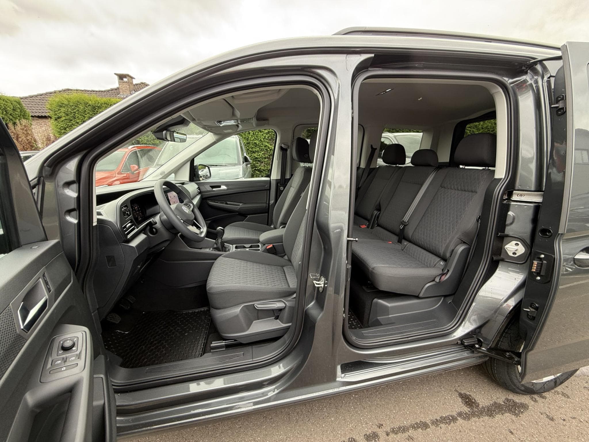 VW Caddy Life 1.5 TSI 85 kW / 116 cv Boîte manuelle 6 vitesses (2025) - Photo 5