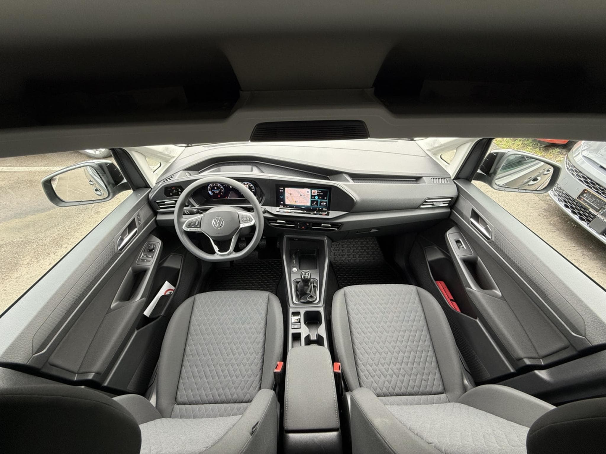 VW Caddy Life 1.5 TSI 85 kW / 116 cv Boîte manuelle 6 vitesses (2025) - Photo 6