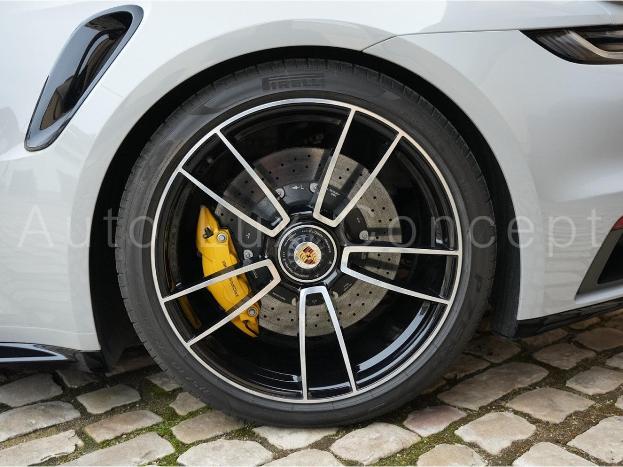 Porsche 911 911 Turbo S Coupé (2022) - Photo 16