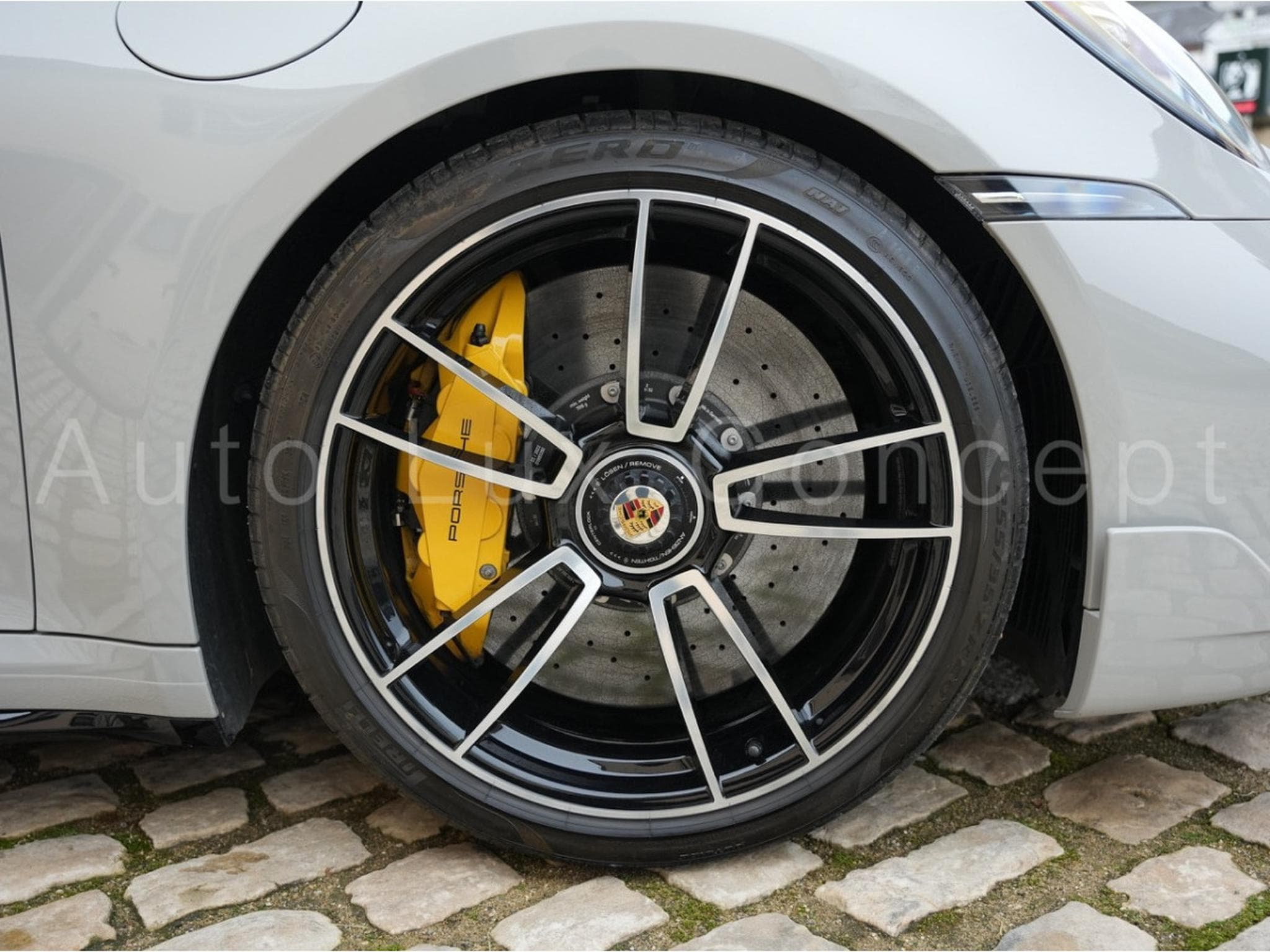 Porsche 911 911 Turbo S Coupé (2022) - Photo 22