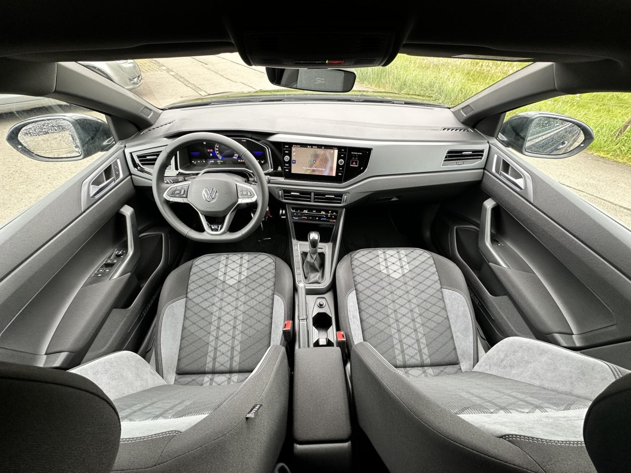 VW Taigo R-Line 1.5 TSI 150ch DSG 7 vitesses (2024) - Photo 4