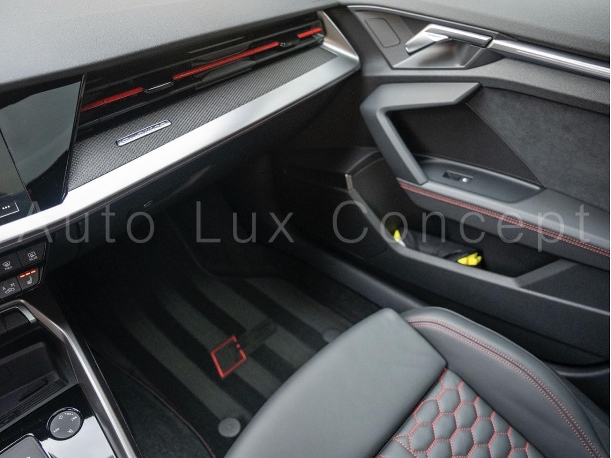 Audi RS3 Sportback 2.5 TFSI quattro S tronic 7 (2024) - Photo 26