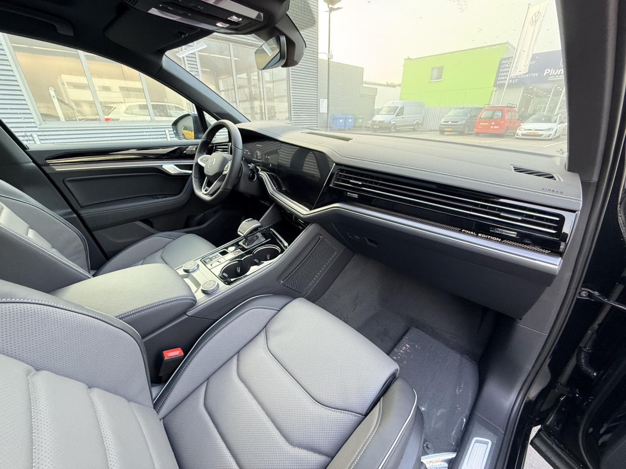 VW Touareg R-Line FINAL EDITION 3.0 V6 TDI 4MOTION 286cv Boîte automati (2026) - Foto 10