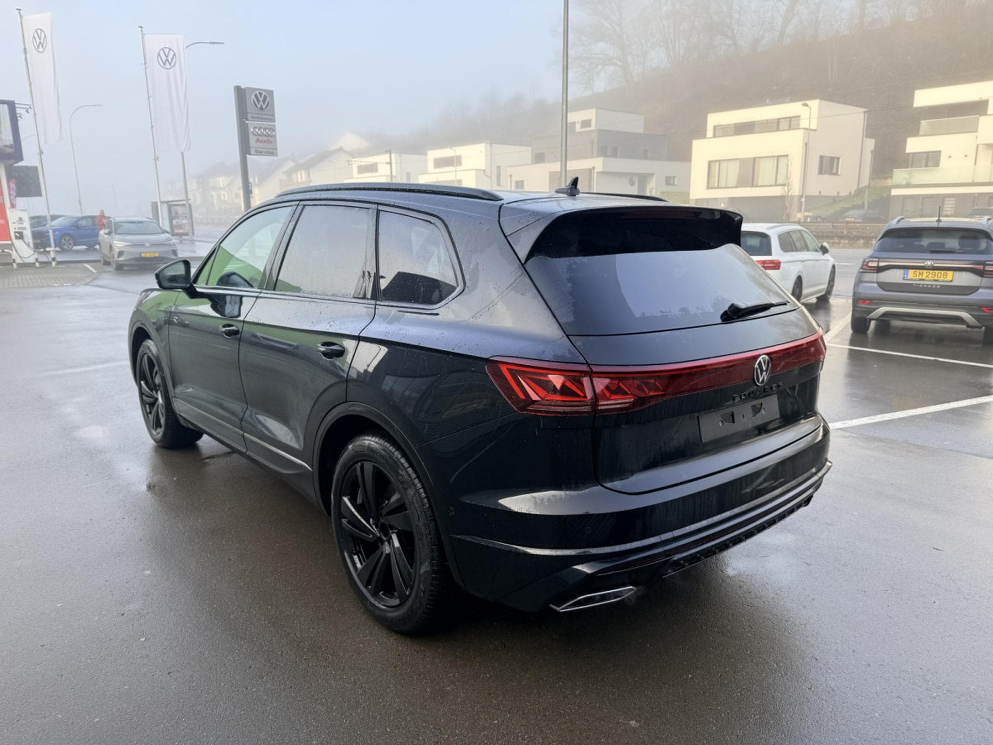 VW Touareg R-Line FINAL EDITION 3.0 V6 TDI 4MOTION 286cv Boîte automati (2026) - Foto 3