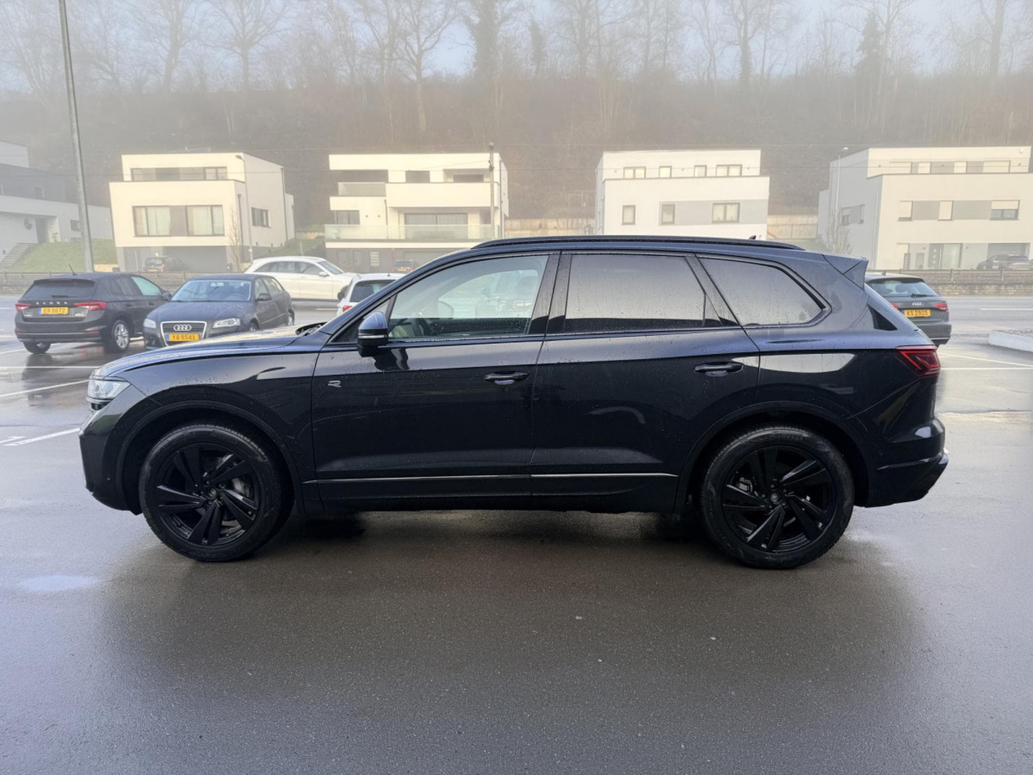 VW Touareg R-Line FINAL EDITION 3.0 V6 TDI 4MOTION 286cv Boîte automati (2026) - Foto 4