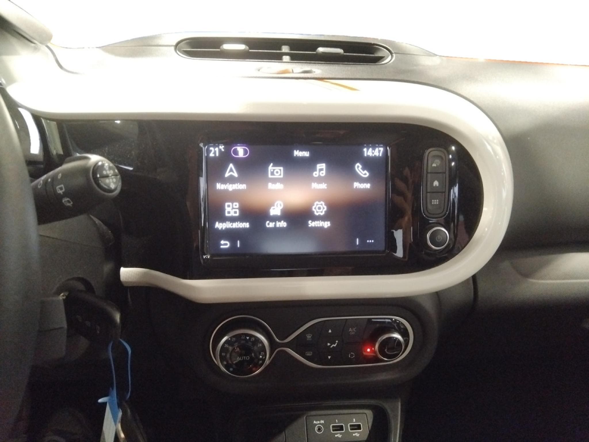 Renault Twingo E-TECH 24 kWh R80 Vibes B-buy (2022) - Photo 10