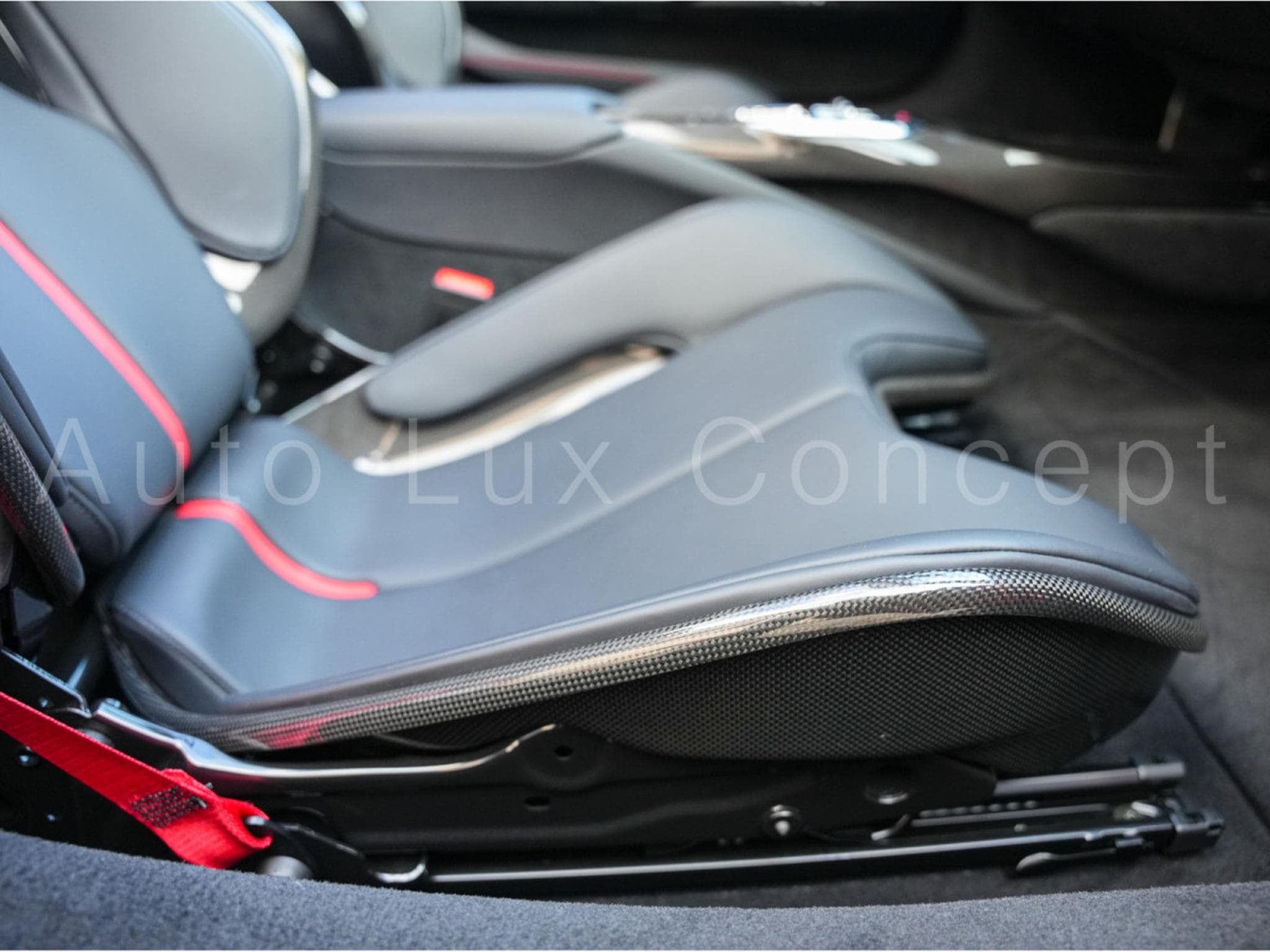 Ferrari 296 GTS Full PPF (2025) - Photo 29