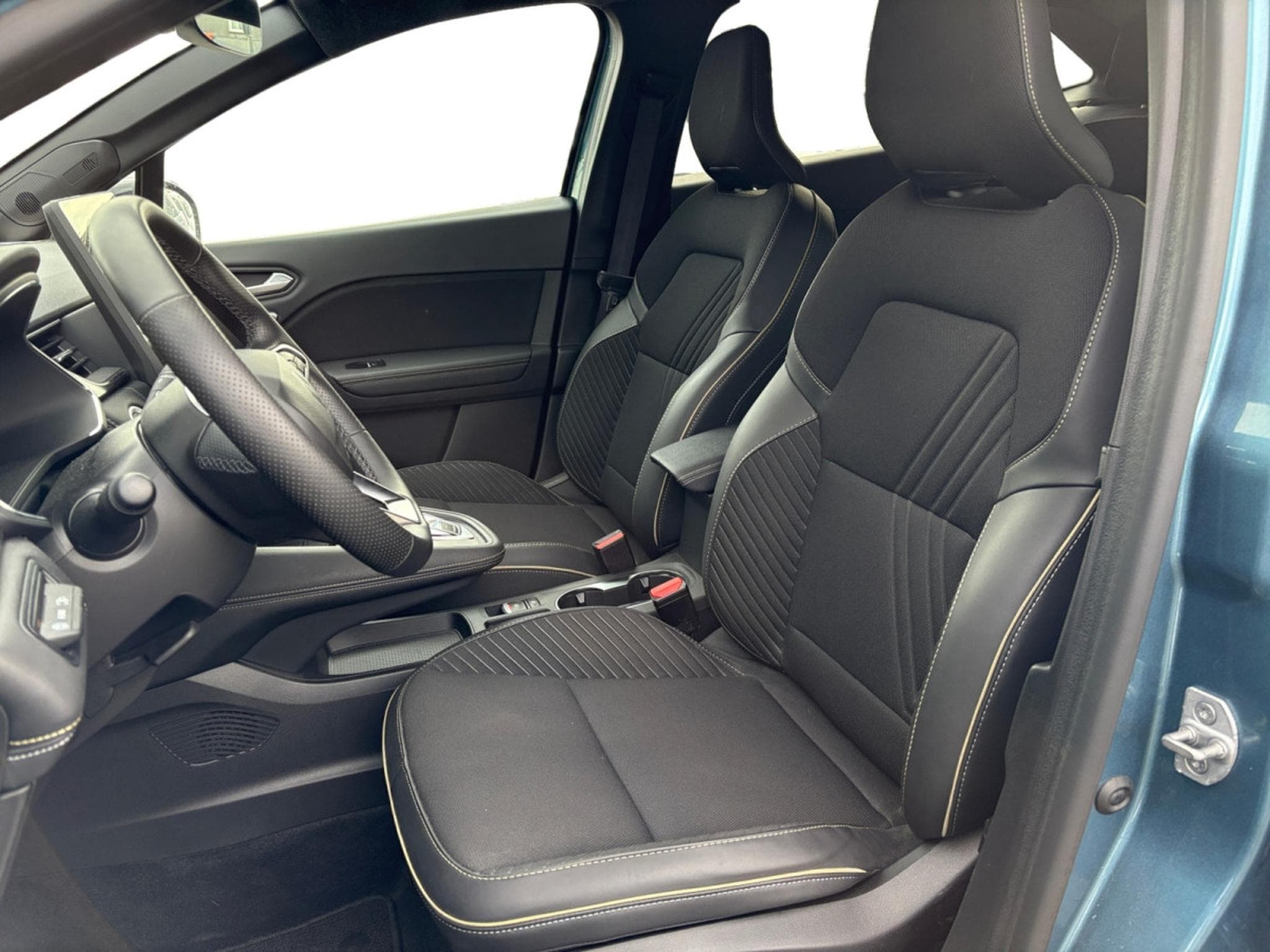 Renault Symbioz Iconic E-Tech full hybrid 145 hp (2025) - Photo 7