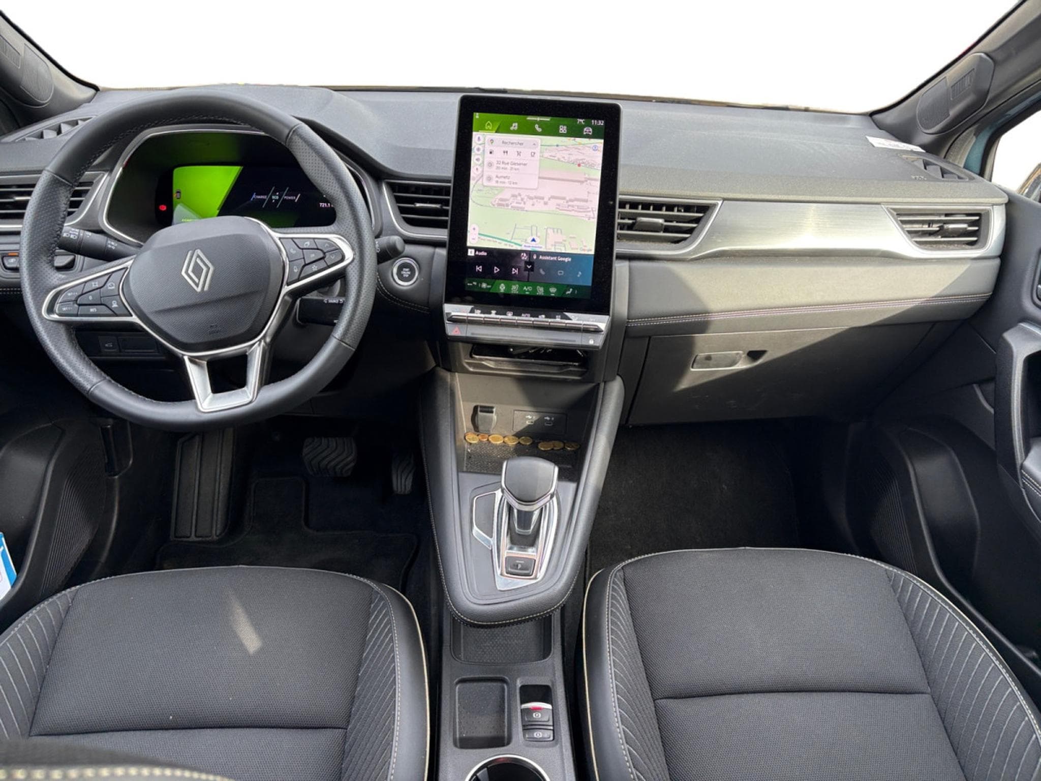 Renault Symbioz Iconic E-Tech full hybrid 145 hp (2025) - Photo 8