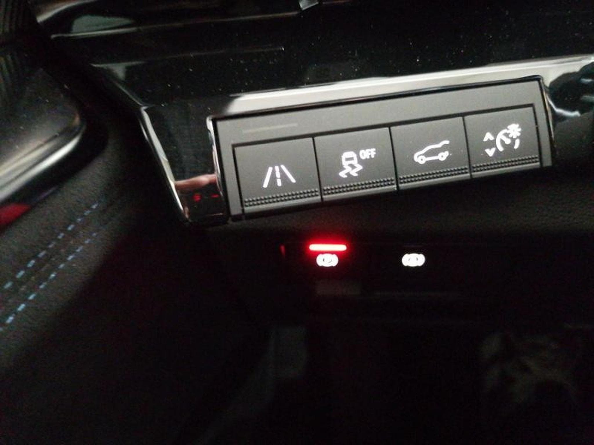 Renault Espace 1.2 E-Tech Esprit Alpine full hybrid 4Control 7PL (2025) - Photo 11