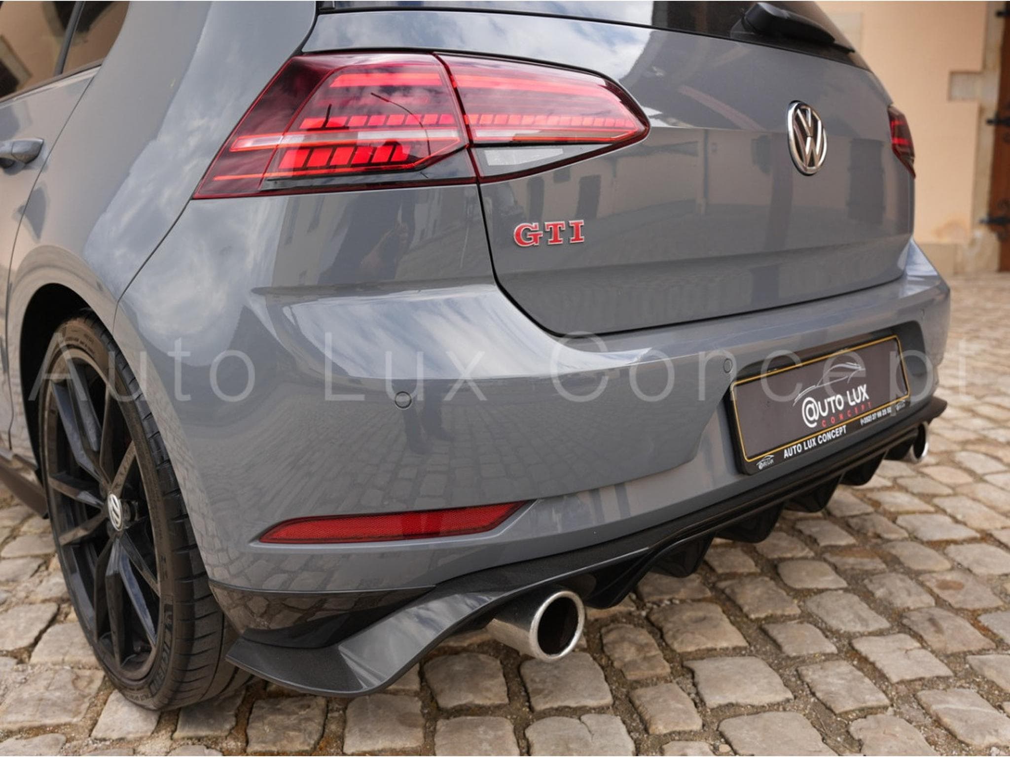 VW Golf GTI TCR 2.0 TSI 290ch DSG7 (2019) - Photo 17