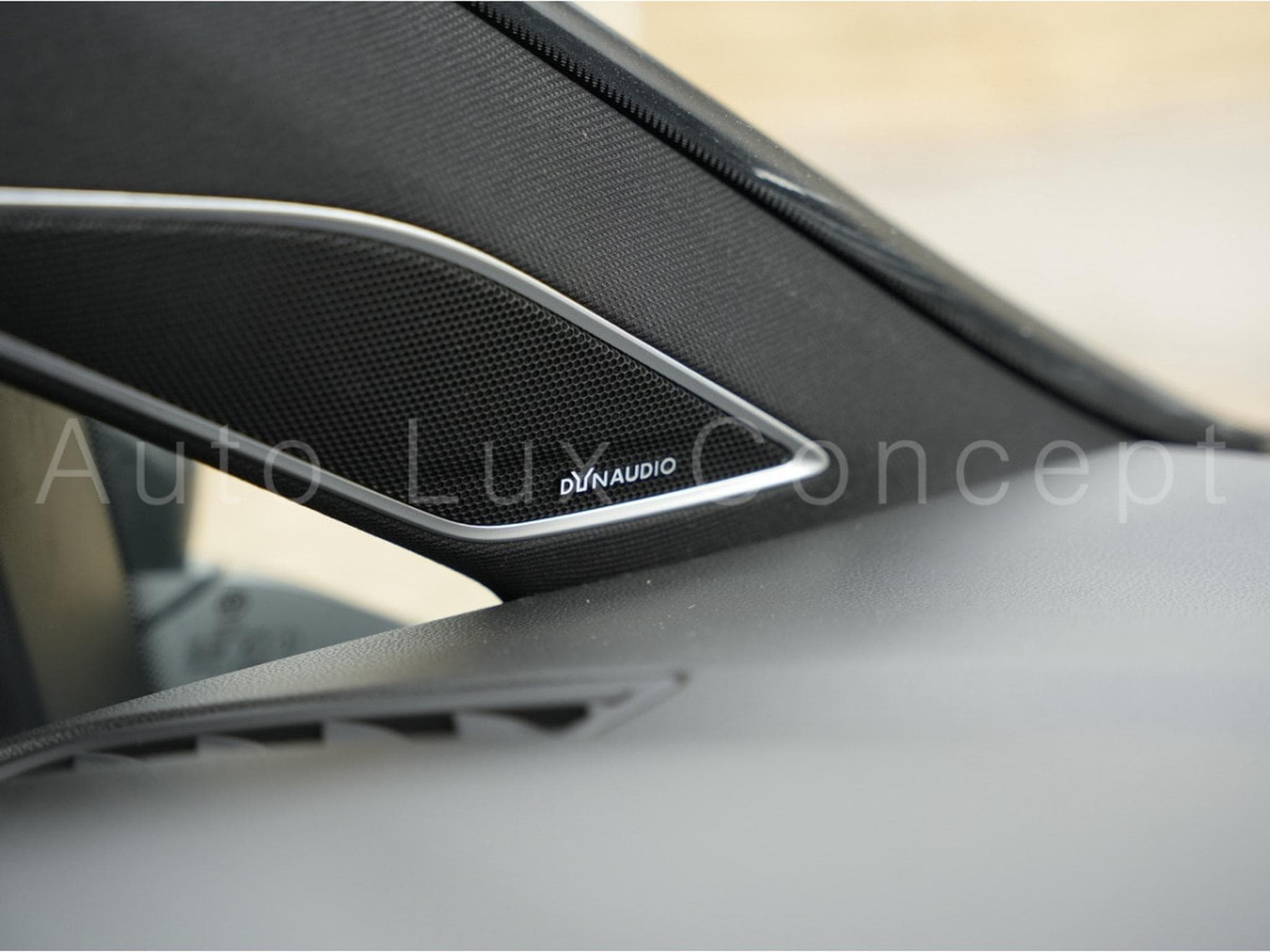 VW Golf GTI TCR 2.0 TSI 290ch DSG7 (2019) - Photo 22