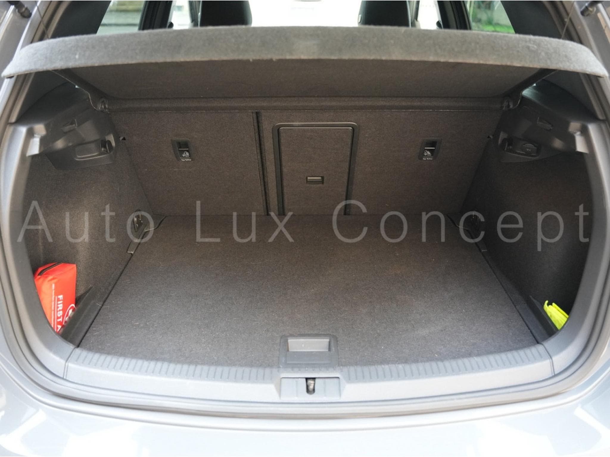 VW Golf GTI TCR 2.0 TSI 290ch DSG7 (2019) - Photo 29