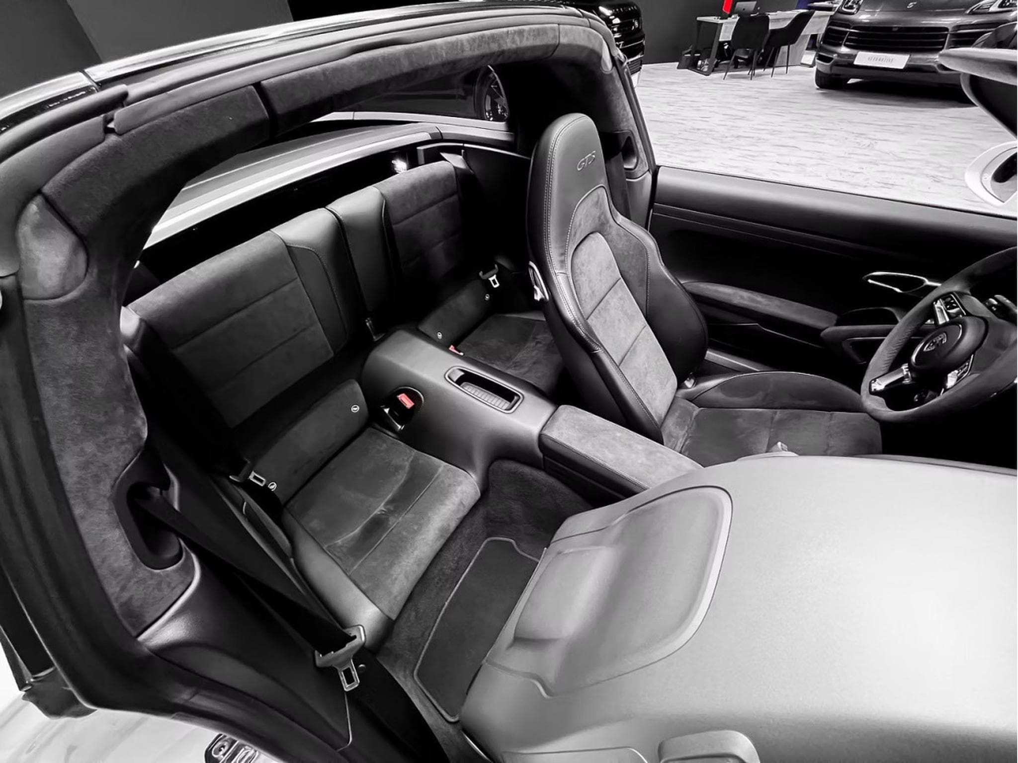 Porsche 911 911 991.2 Targa 4 GTS - APPROVED 2027 (2018) - Foto 13