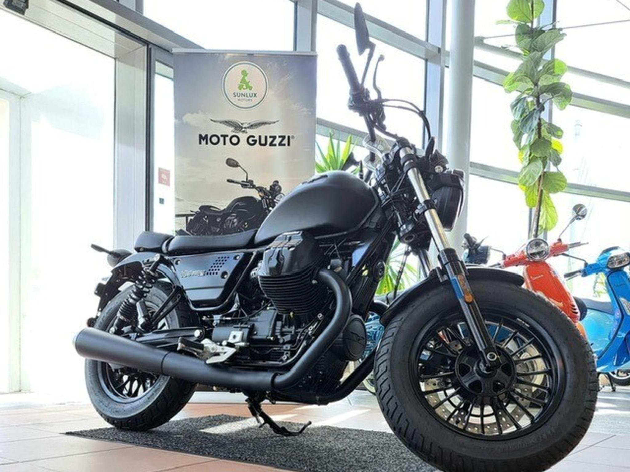 Moto Guzzi V9 (2024) - Foto 2