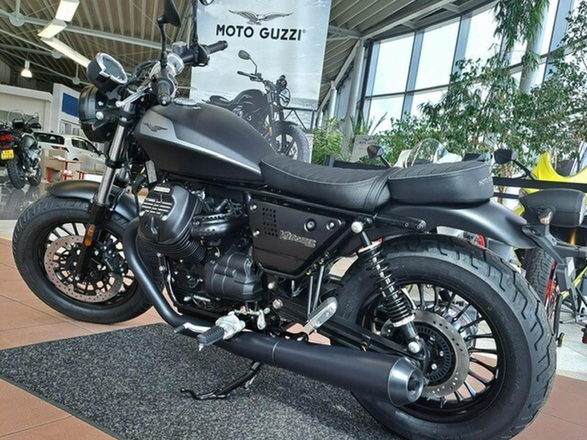 Moto Guzzi V9 (2024) - Foto 3
