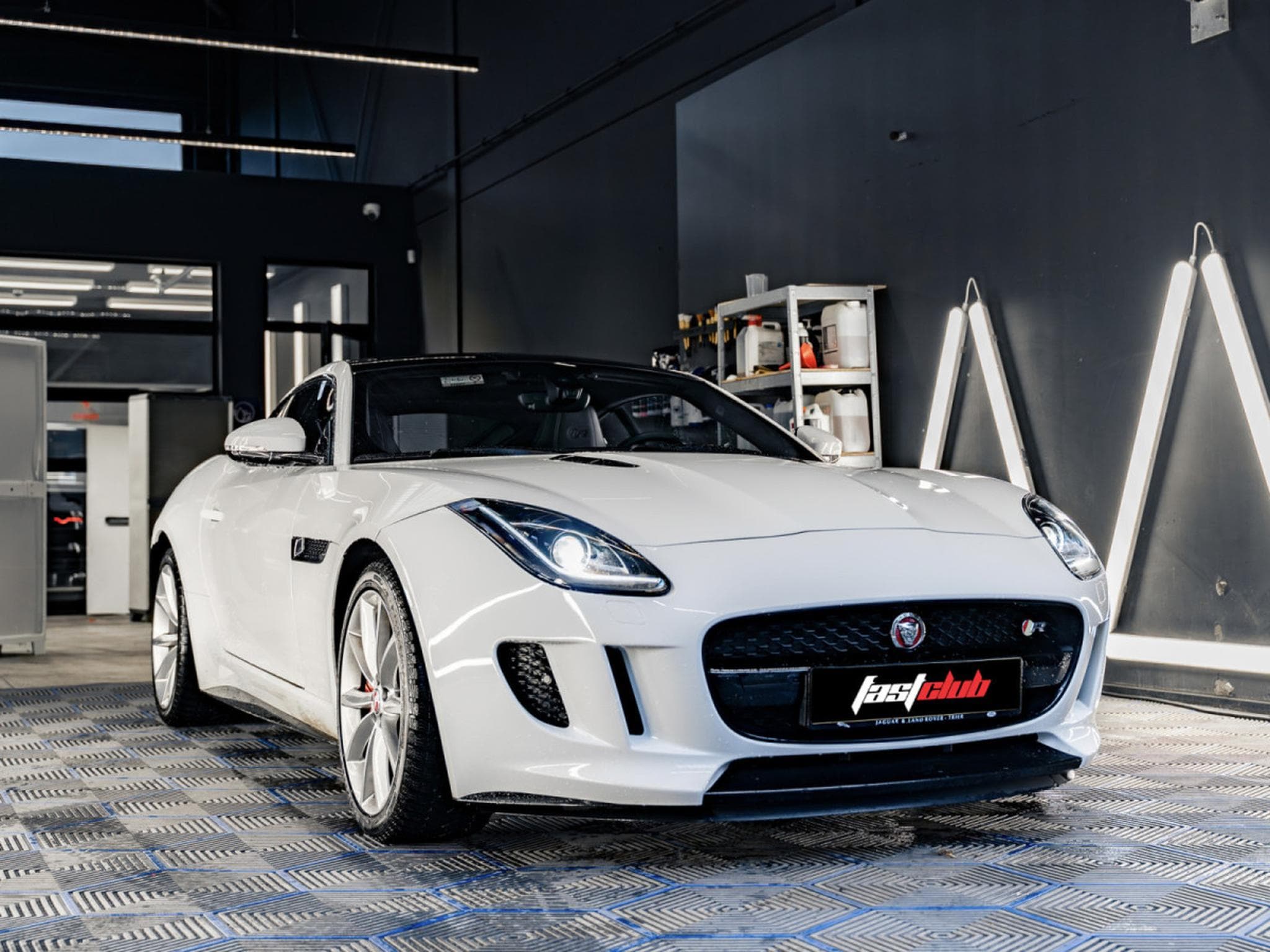 Jaguar F-Type F-Type R 5.0 V8 Supercharged essence (2014) - Photo 7