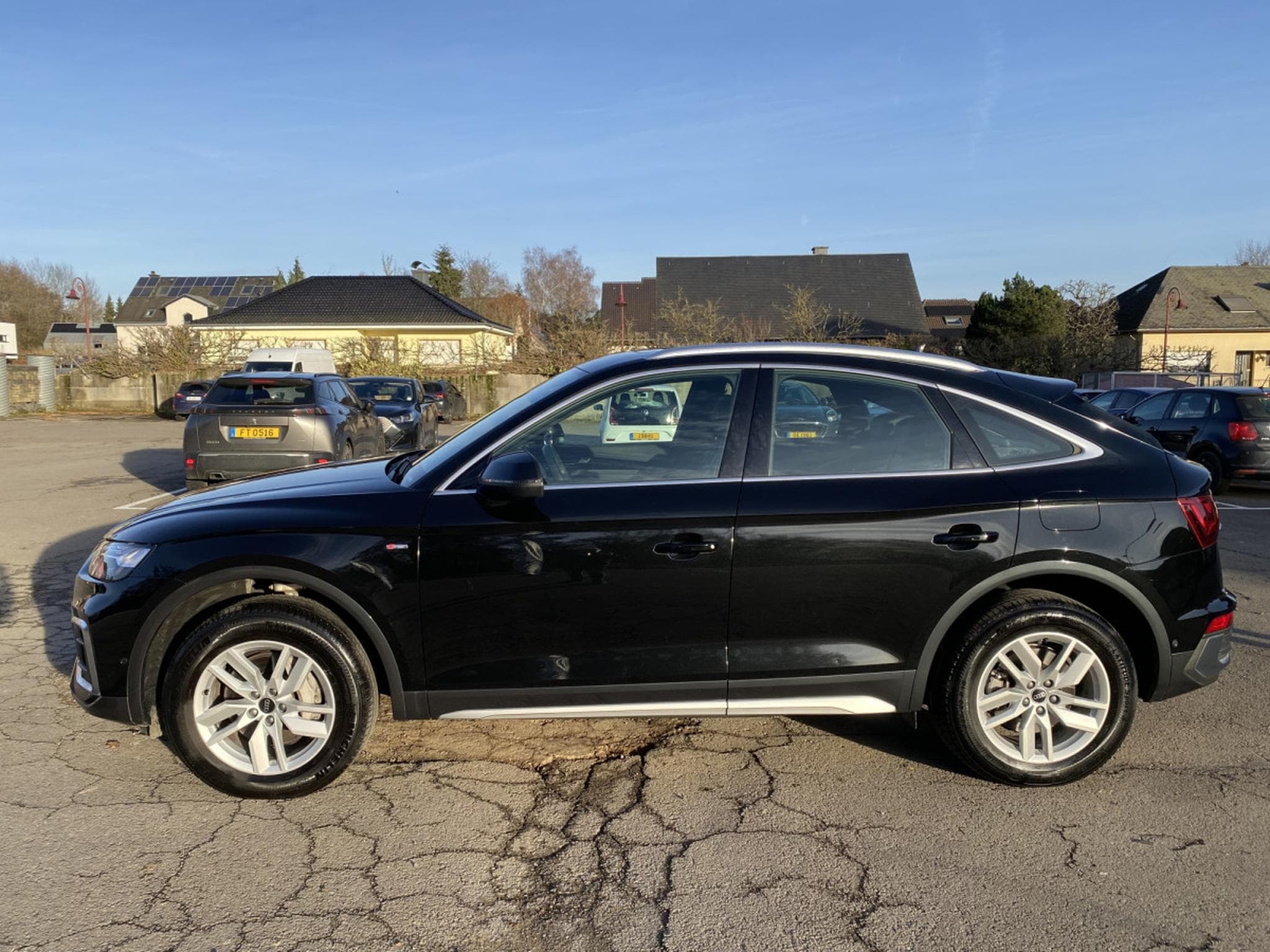 Audi Q5 Sportback 55 TFSIe Quattro S tronic S line  PHEv 39g CO2 Pan (2023) - Foto 4