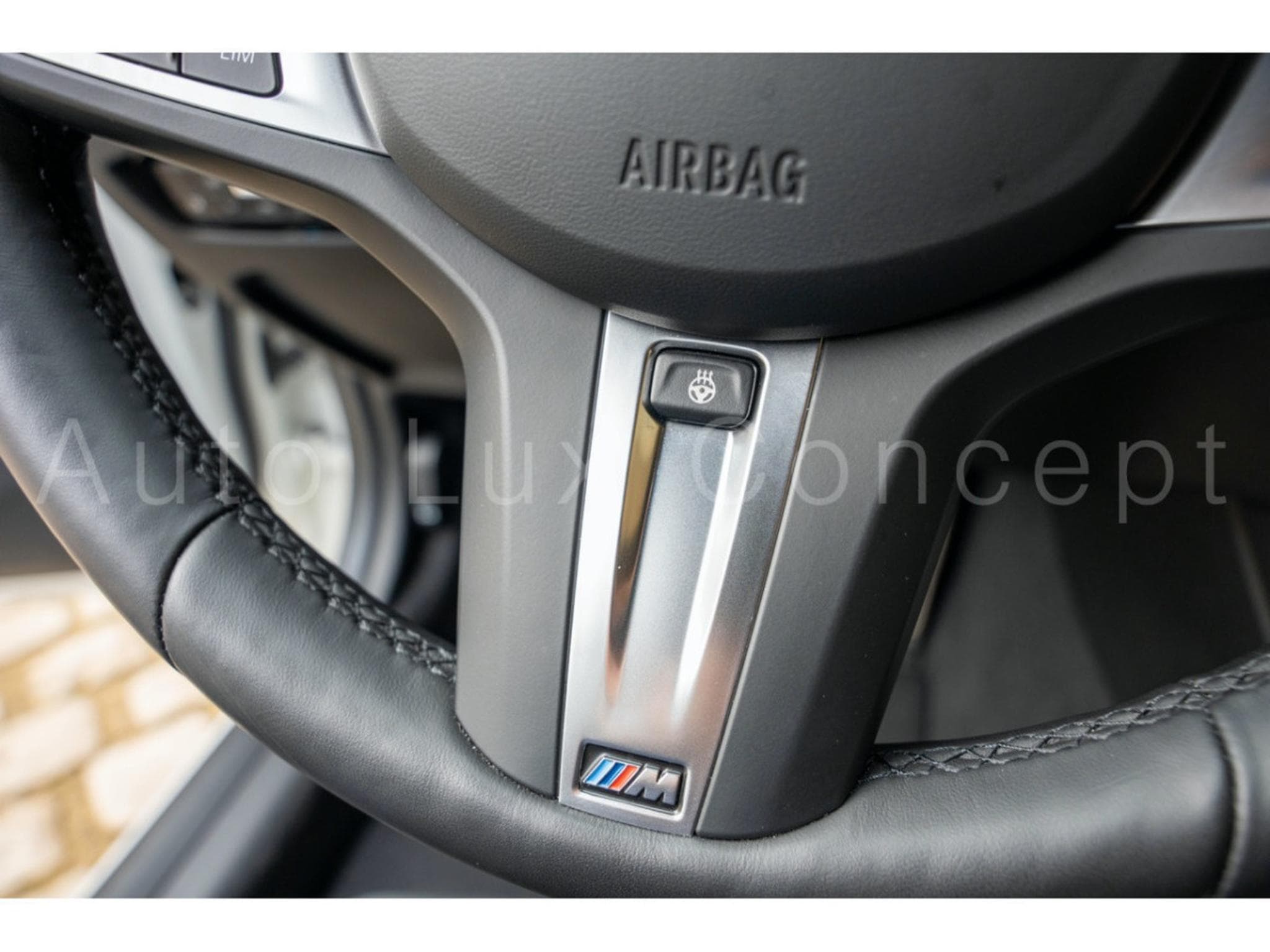 BMW 320 d xDrive M Sport (2023) - Photo 19