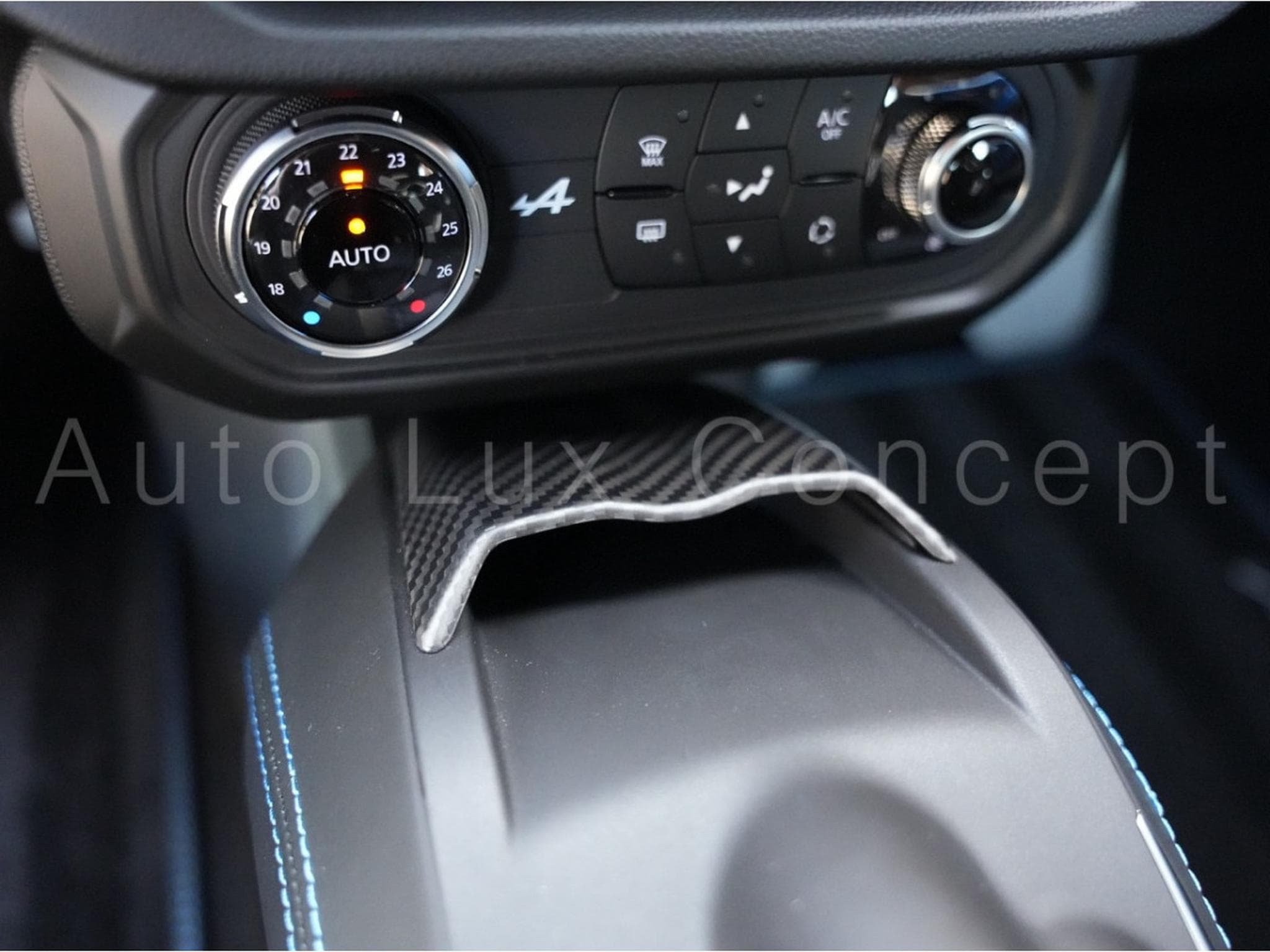 Alpine A110 Première Édition N° 629 / 1955 (2018) - Photo 18