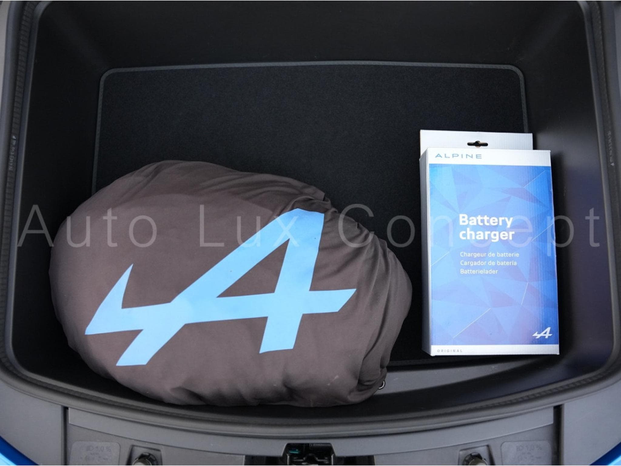 Alpine A110 Première Édition N° 629 / 1955 (2018) - Photo 25