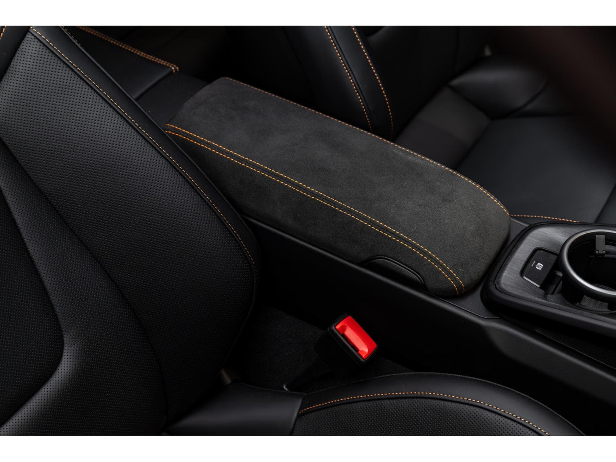 Porsche 911 4 GTS (2026) - Photo 12