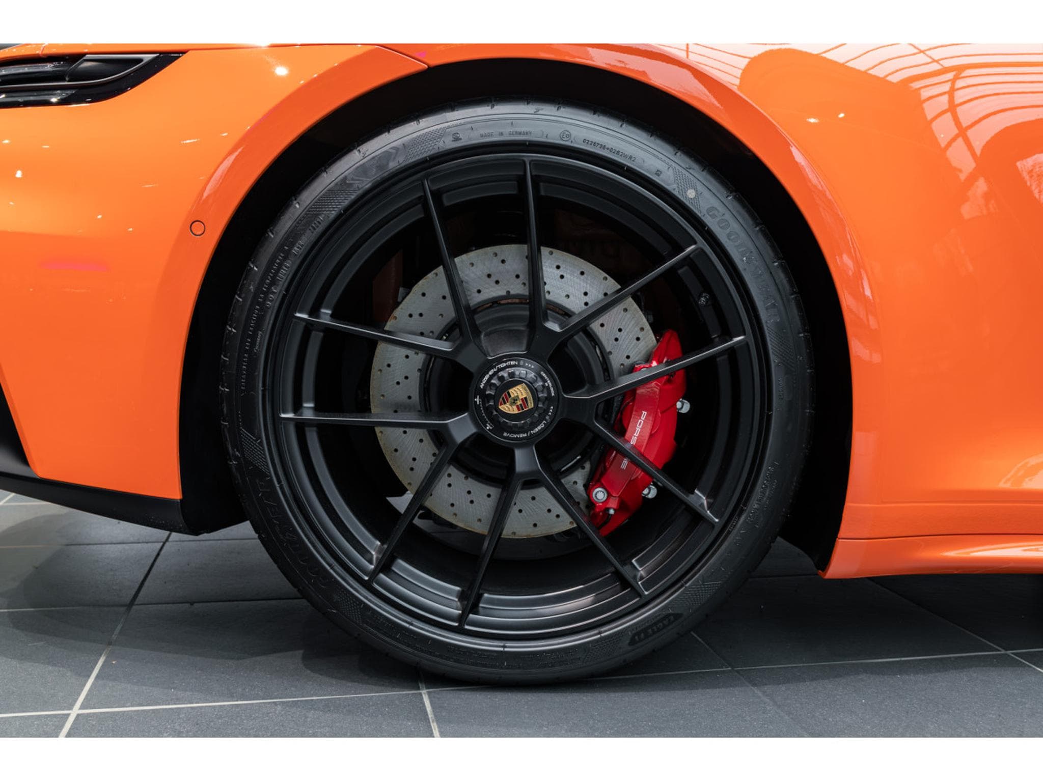 Porsche 911 4 GTS (2026) - Photo 4