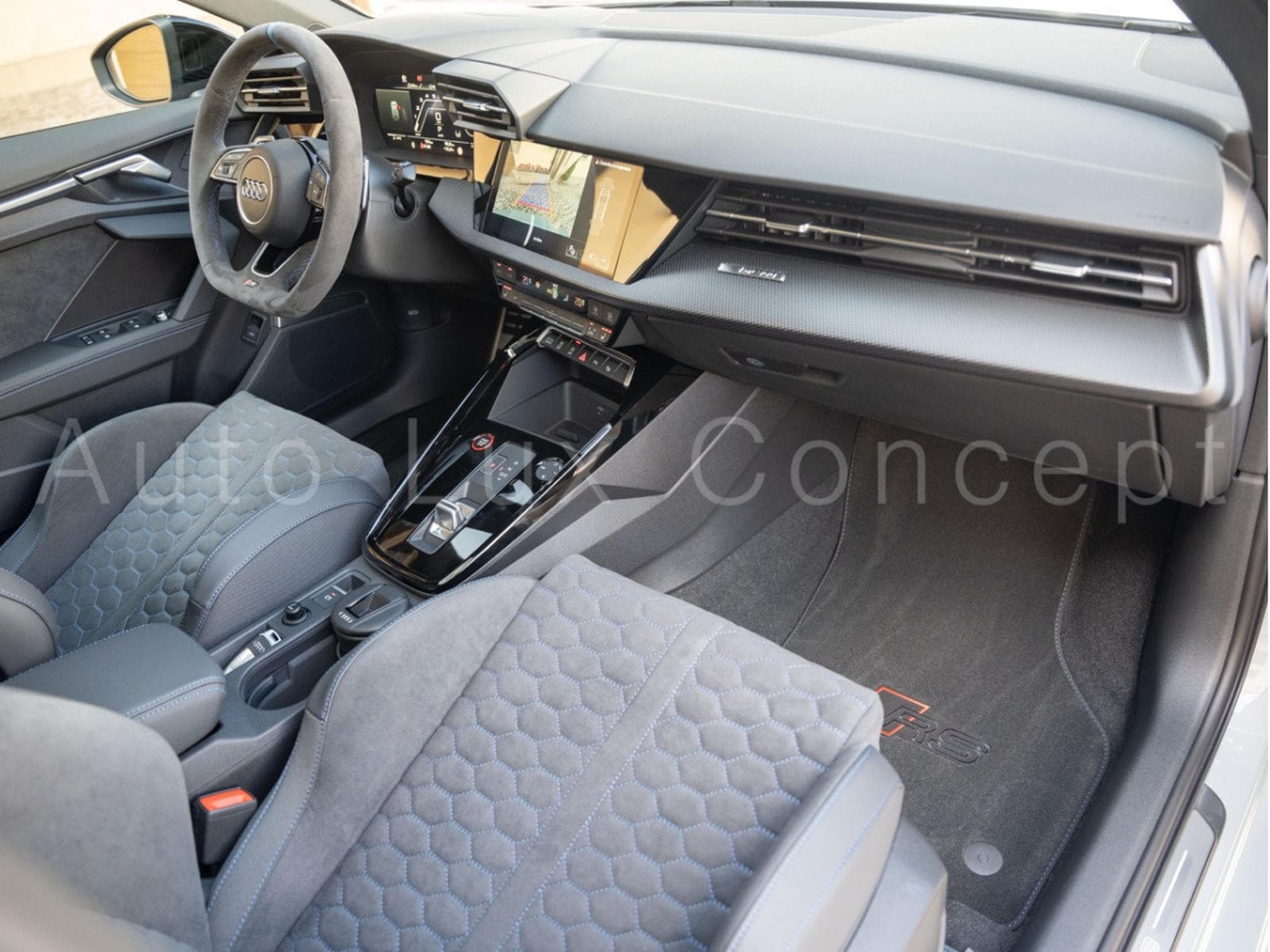 Audi RS3 Sportback Performance Edition 1 OF 300 (2023) - Photo 6