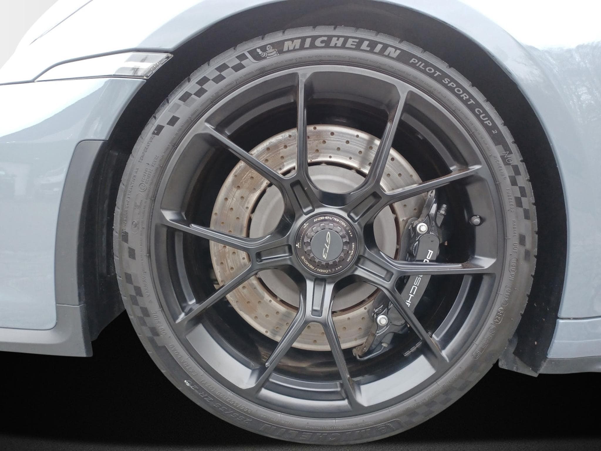 Porsche 911 GT3 (2023) - Photo 6