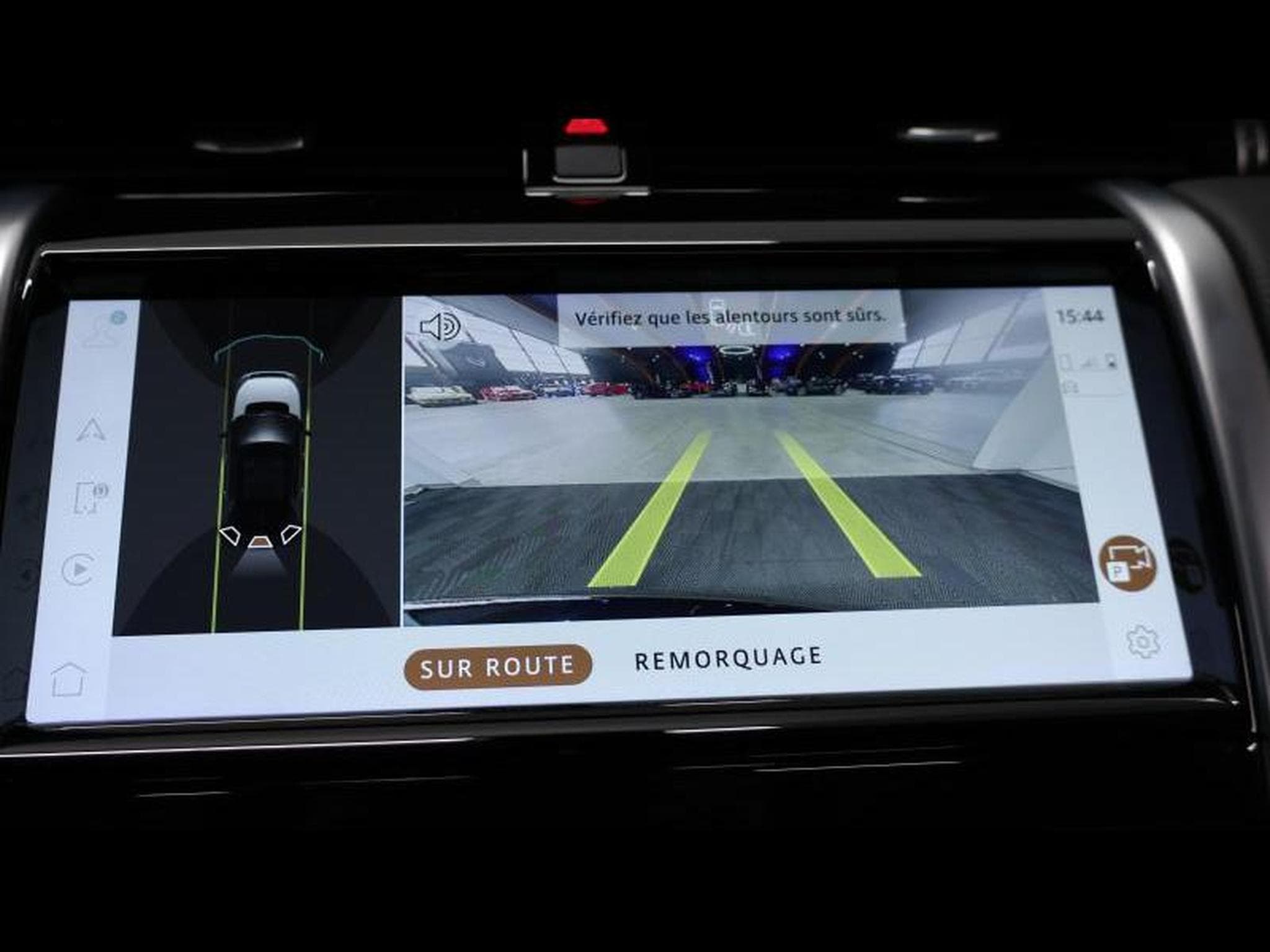 Land-Rover Discovery Sport D165 R-Dynamic S AWD Auto (2023) - Foto 23