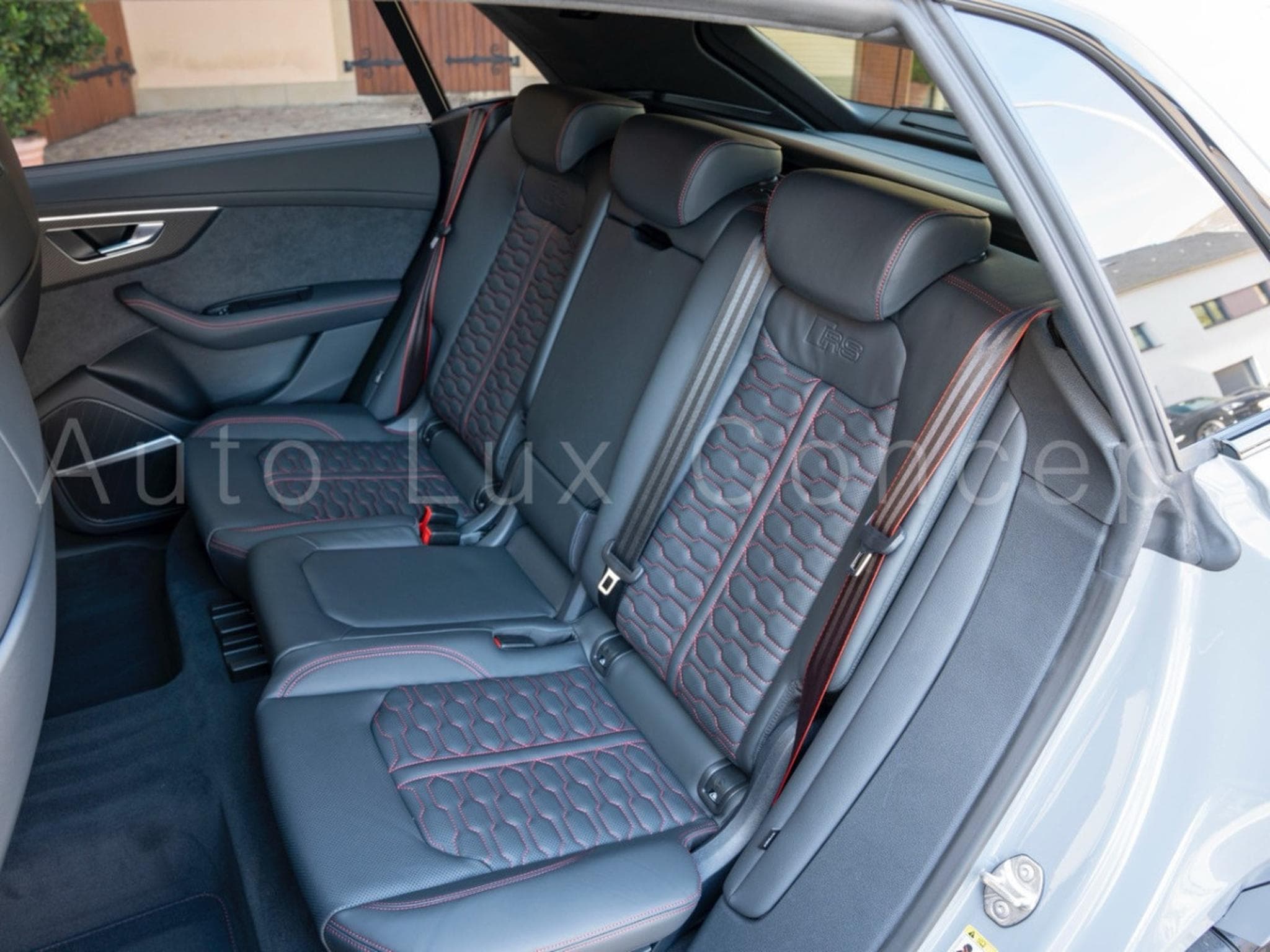 Audi RSQ8 4.0 TFSI 600 ch quattro tiptronic 8 (2022) - Foto 10