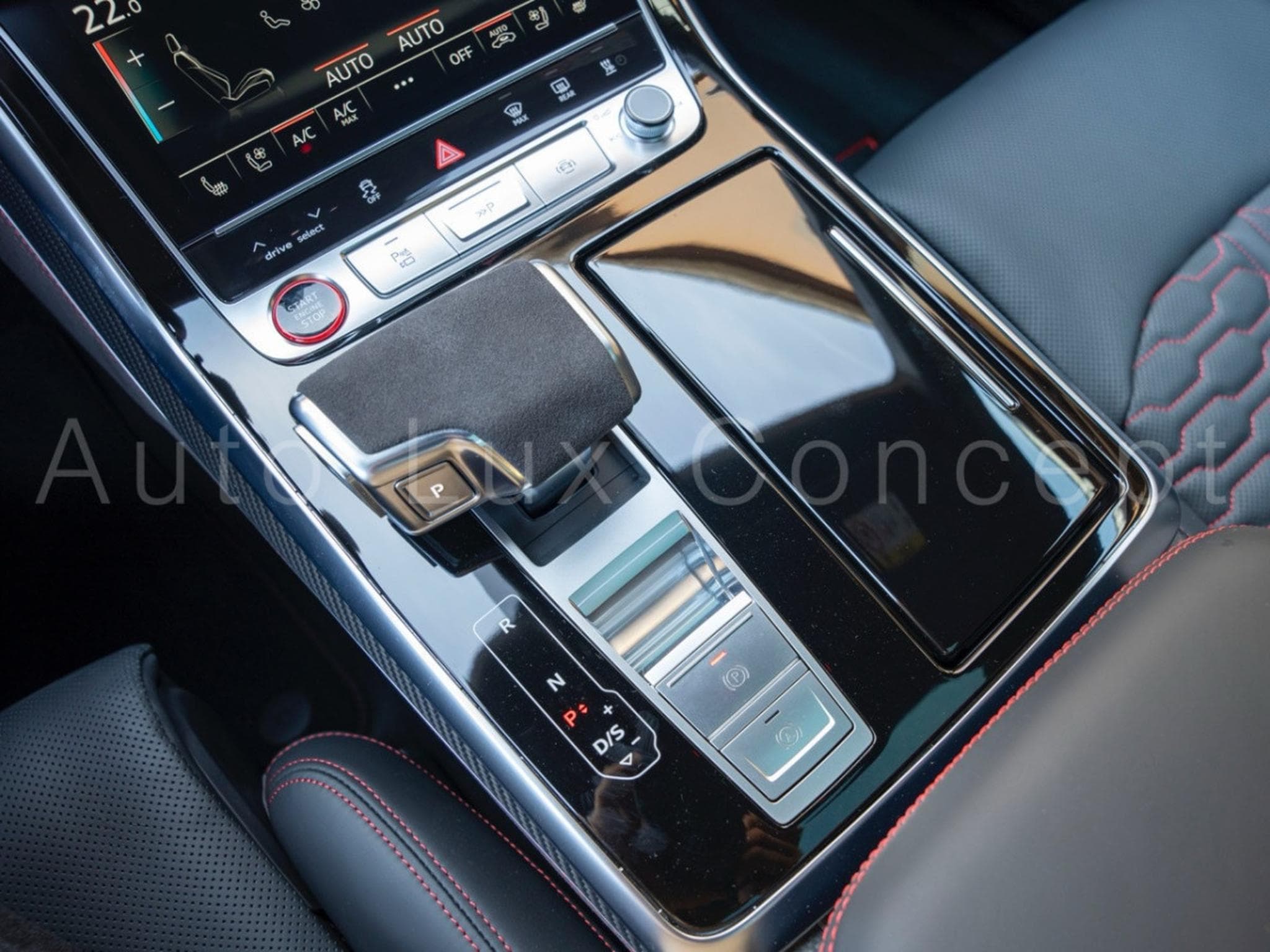 Audi RSQ8 4.0 TFSI 600 ch quattro tiptronic 8 (2022) - Foto 16