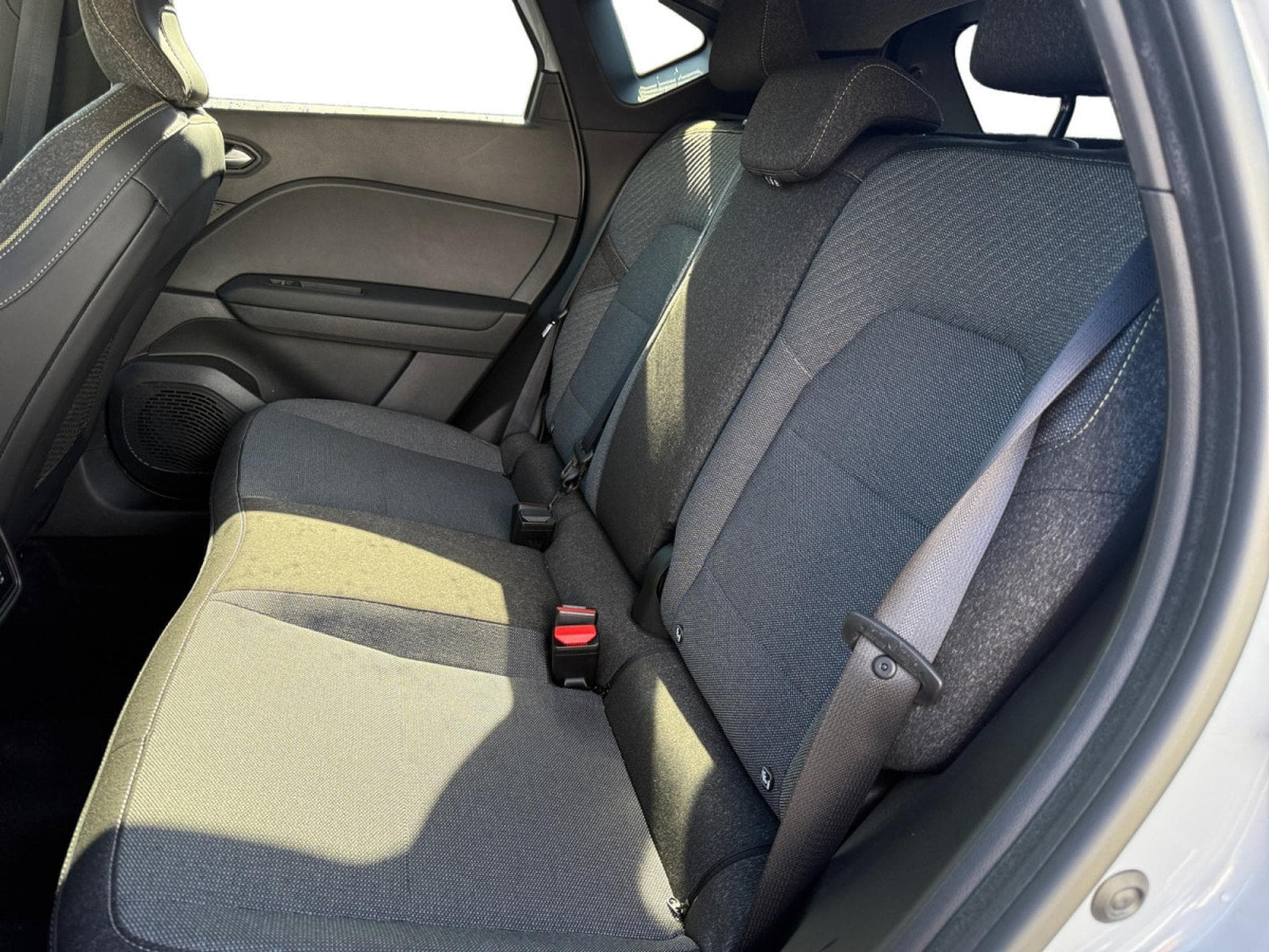 Renault Captur 1.0 Tce Techno GPF (2025) - Photo 9