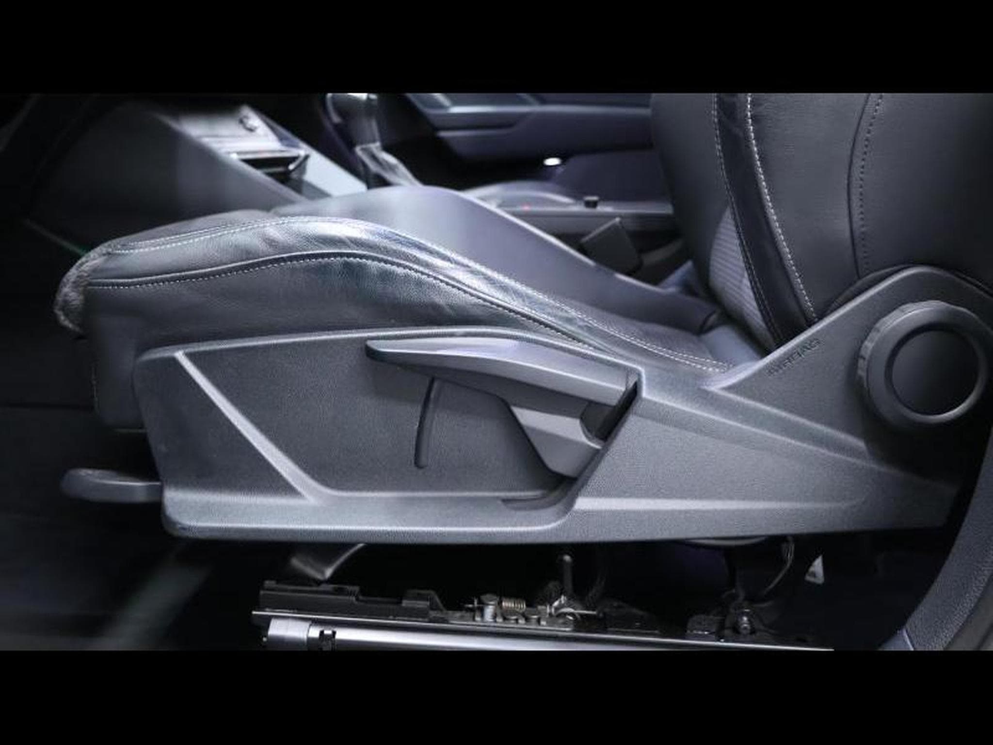 Audi Q3 35 TFSi 150 S-tronic (2022) - Photo 27