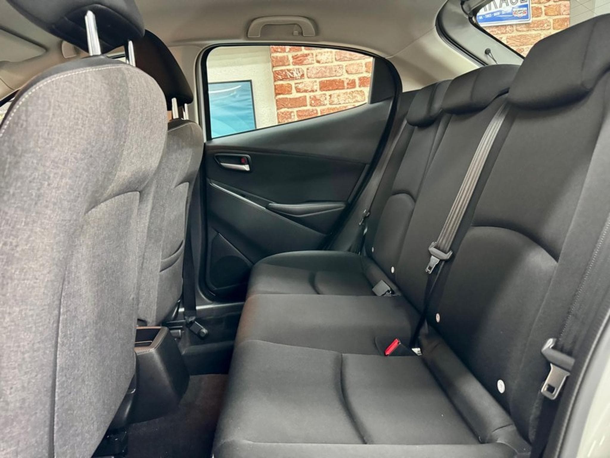 Mazda 2 2 1.5 90cv CENTER-LINE (2024) - Foto 6