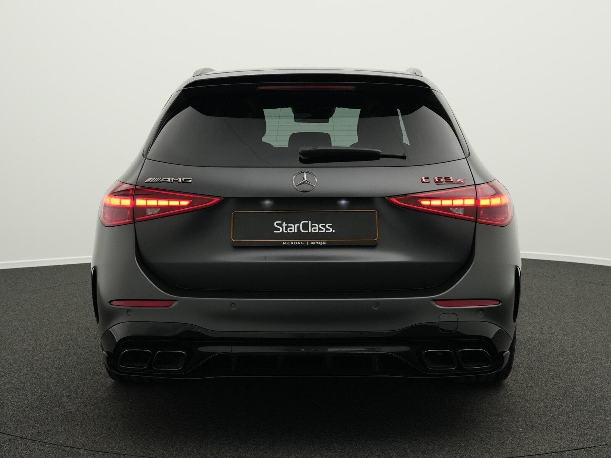 Mercedes C 63 AMG S E PERF T Night+Burm+360°+Pano+Digital (2025) - Foto 4