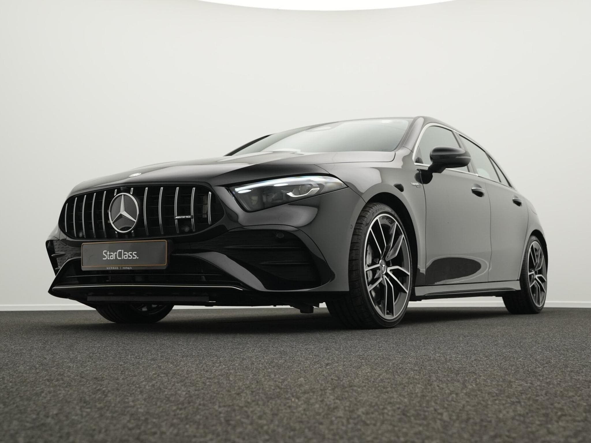 Mercedes A 35 AMG A 35 4M Multi+Kamera+MBUX+Ambi (2025) - Foto 10