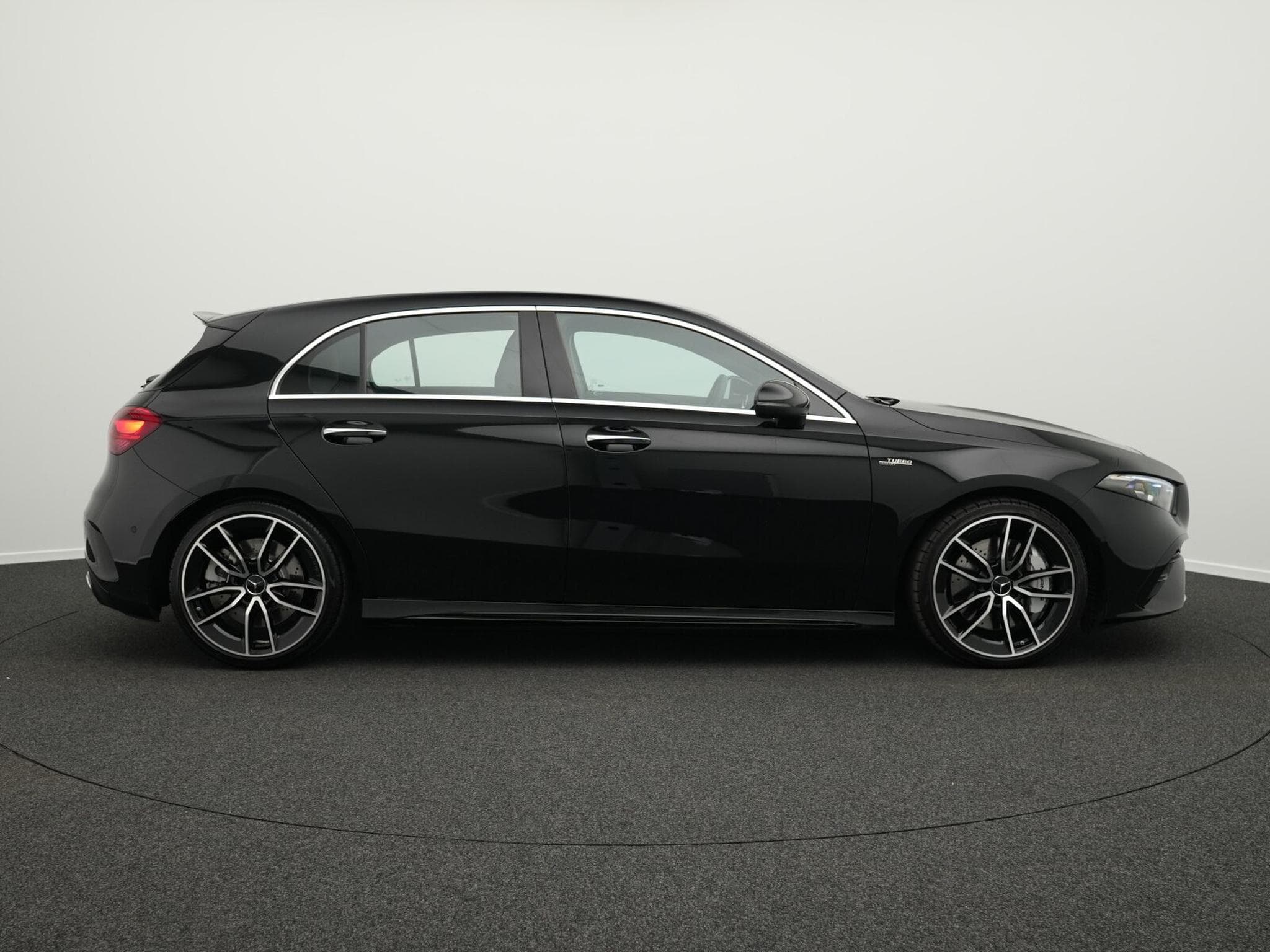 Mercedes A 35 AMG A 35 4M Multi+Kamera+MBUX+Ambi (2025) - Foto 5