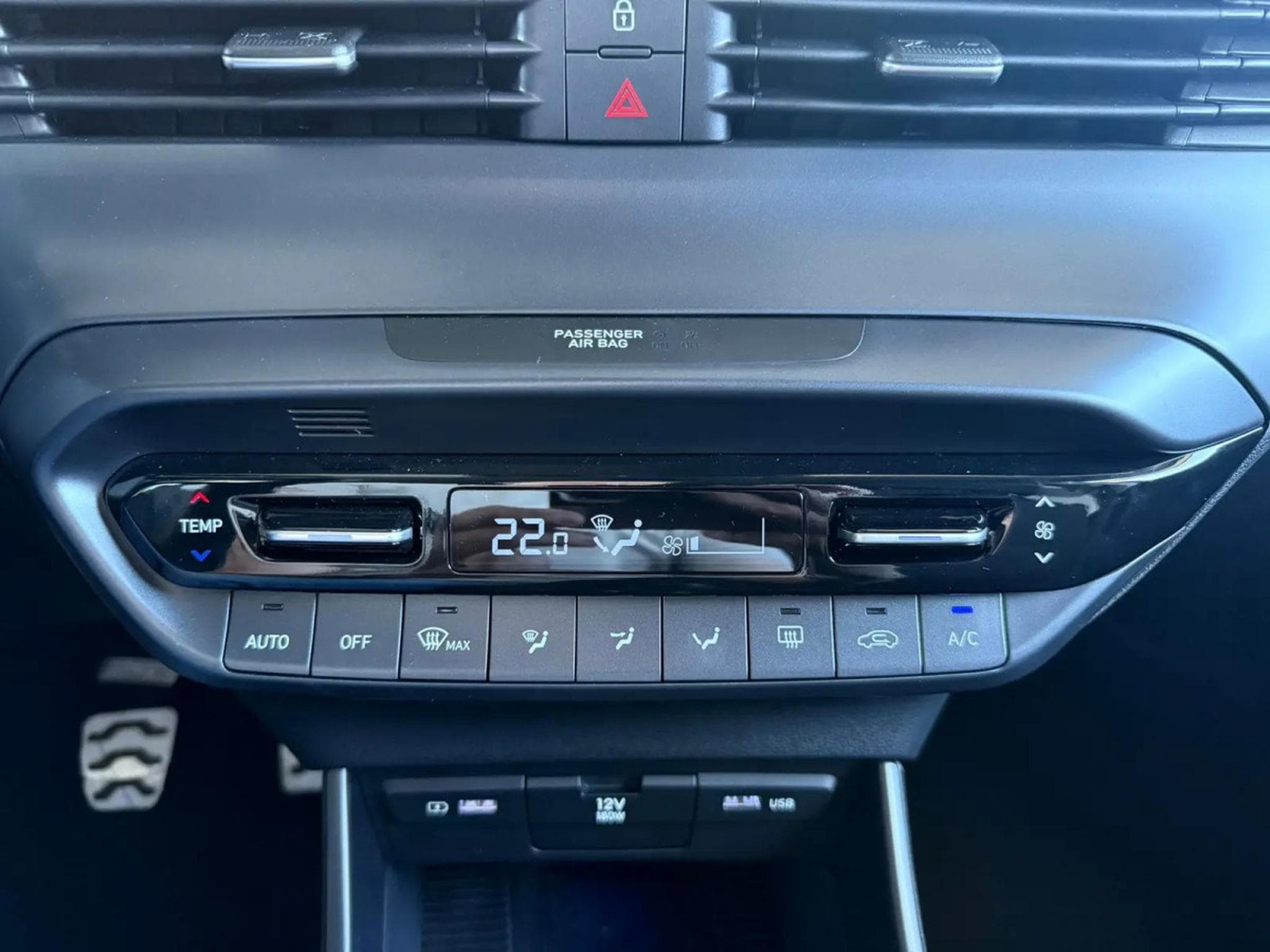 Hyundai Bayon 1.0 T-GDI 101 Premium (2026) - Photo 14