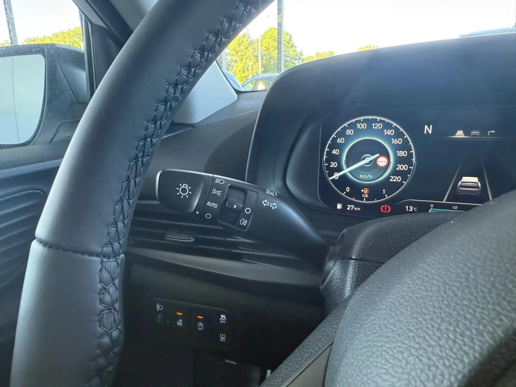 Hyundai Bayon 1.0 T-GDI 101 Premium (2026) - Photo 16