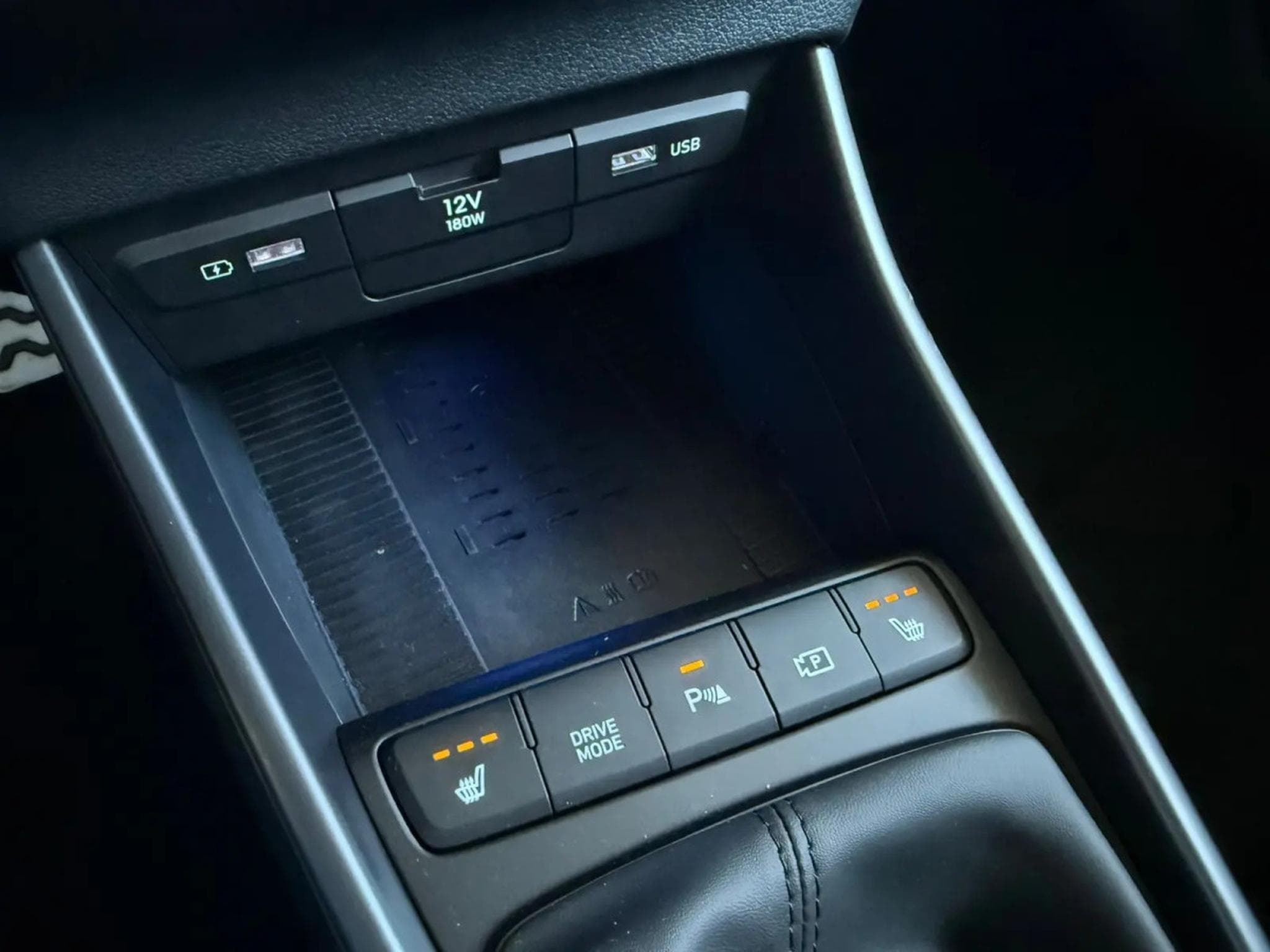 Hyundai Bayon 1.0 T-GDI 101 Premium (2026) - Photo 18