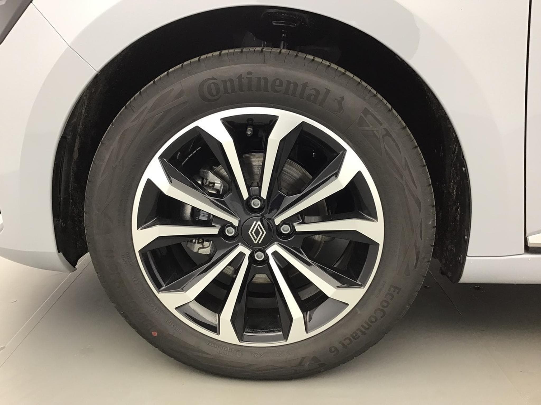 Renault Clio 1.0 TCE 90 Techno (2025) - Foto 4